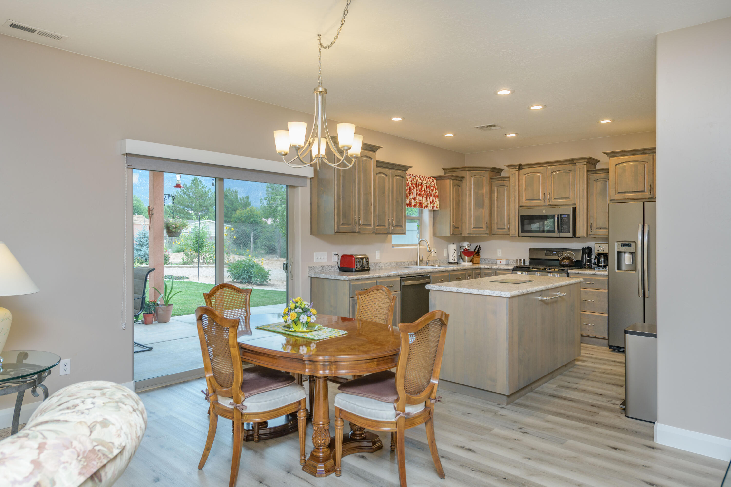 3898 N Driftwood LN