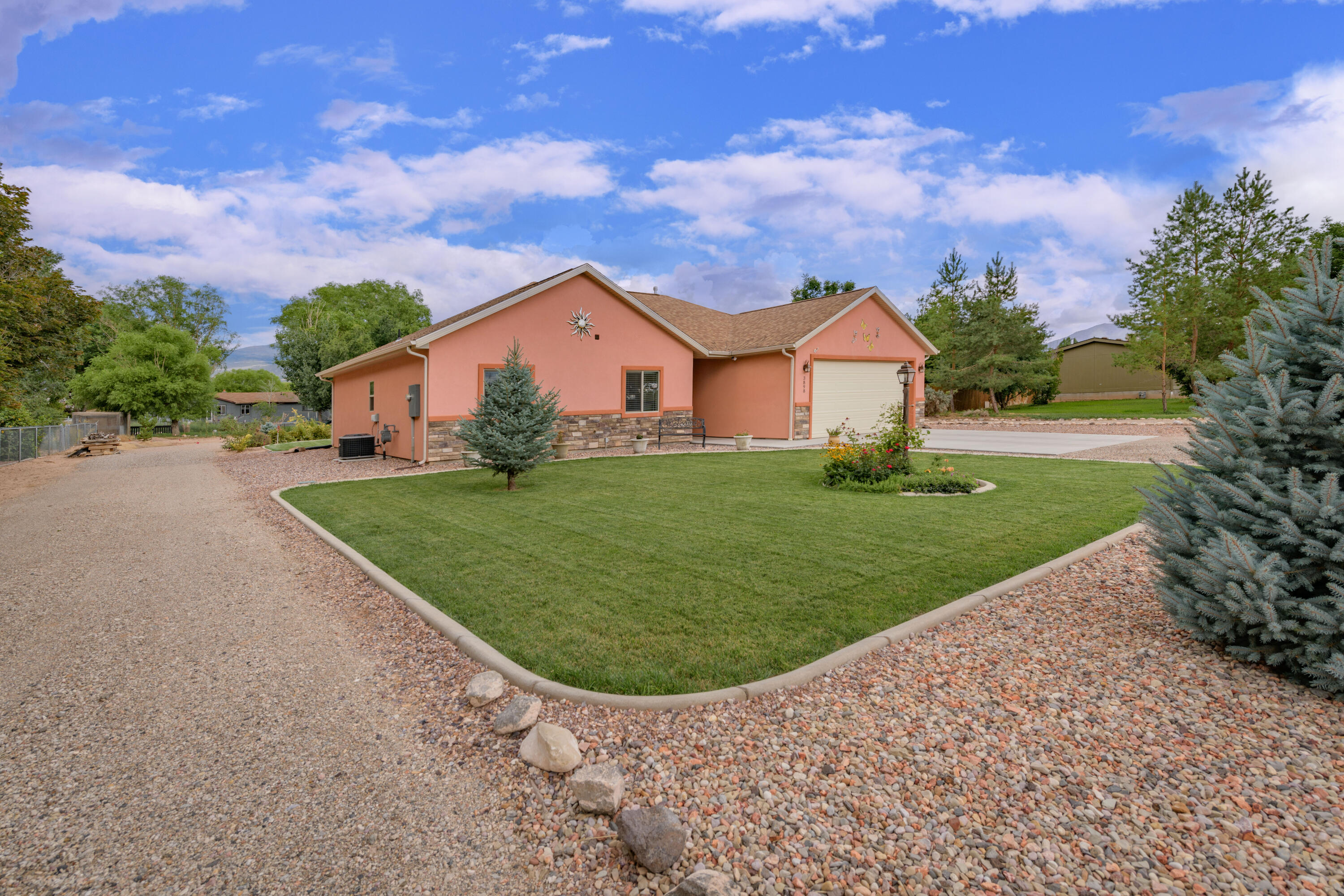3898 N Driftwood LN