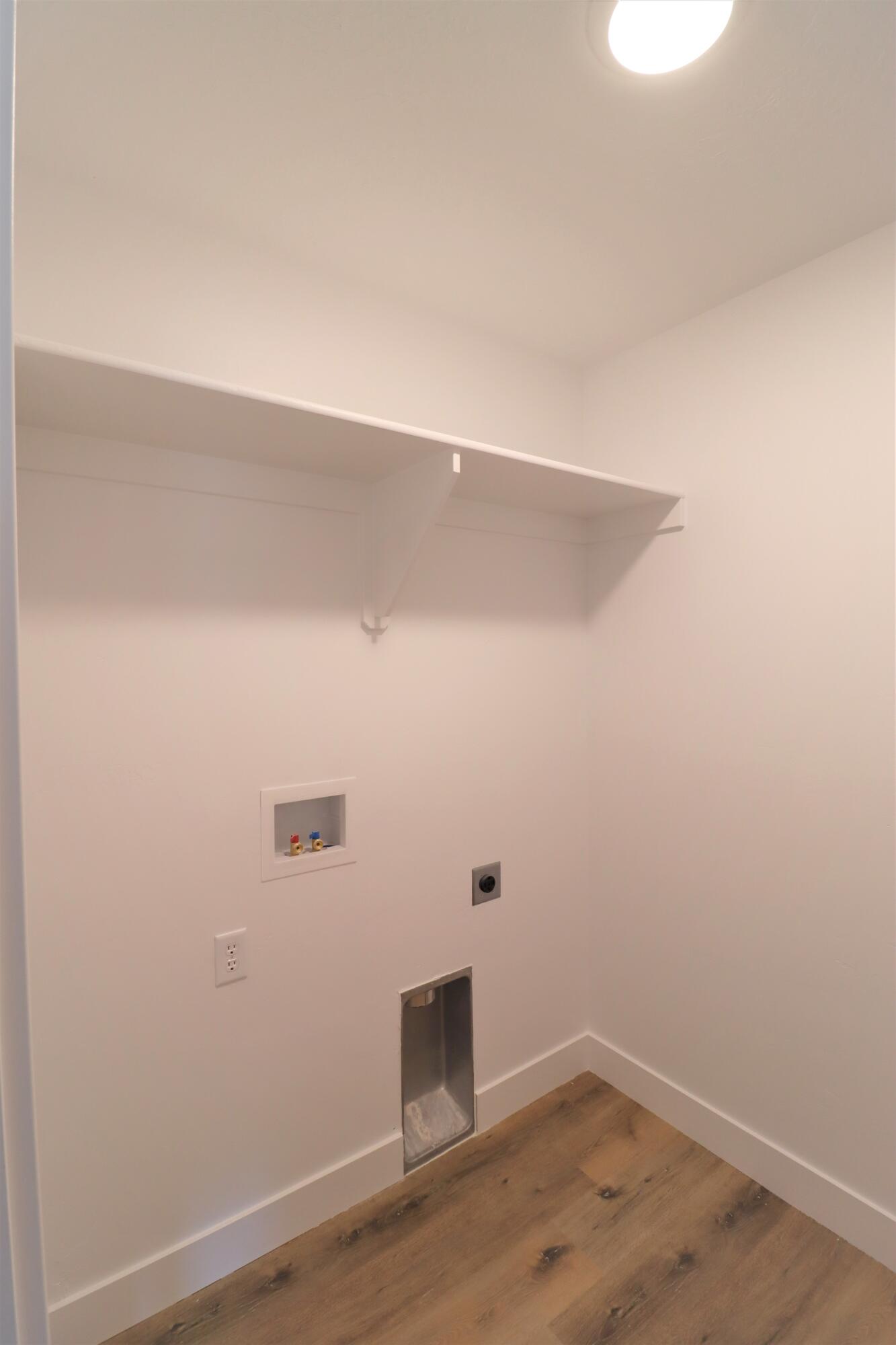 498 W 1225 N, 26