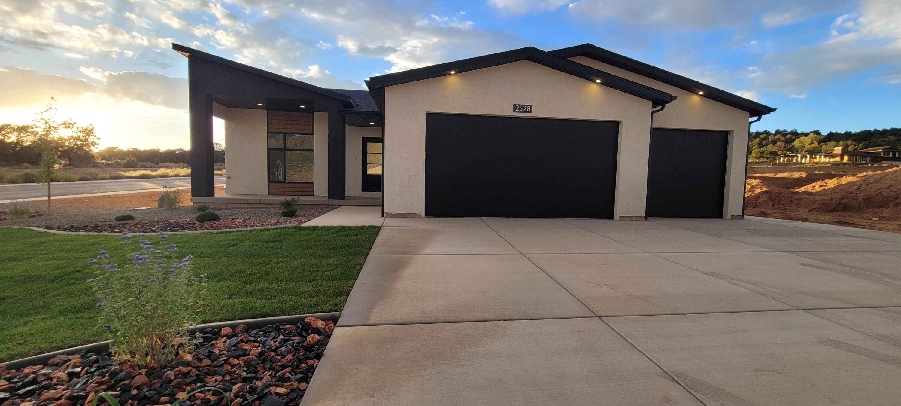 2528 W Black Sage DR