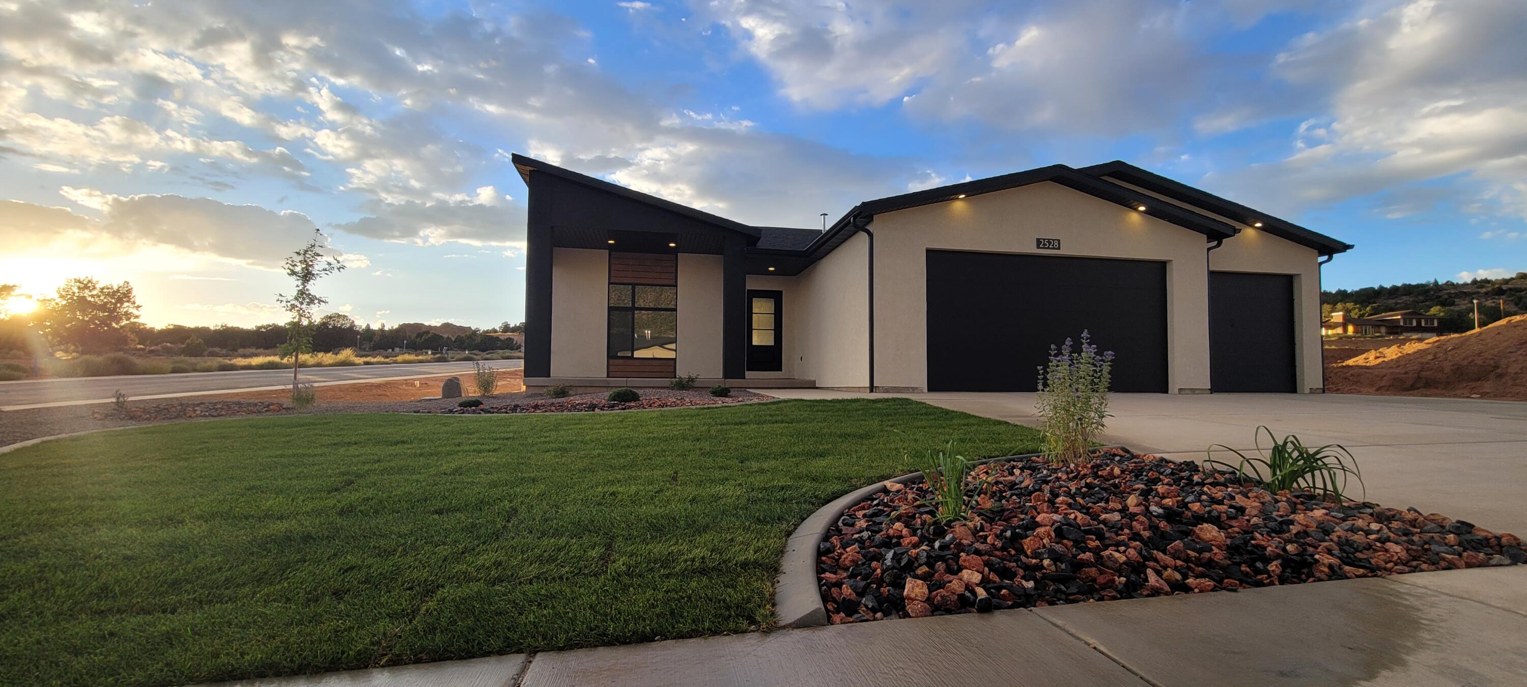 2528 W Black Sage DR