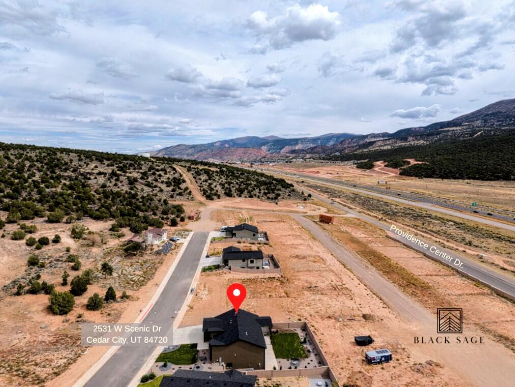2531 W Scenic DR