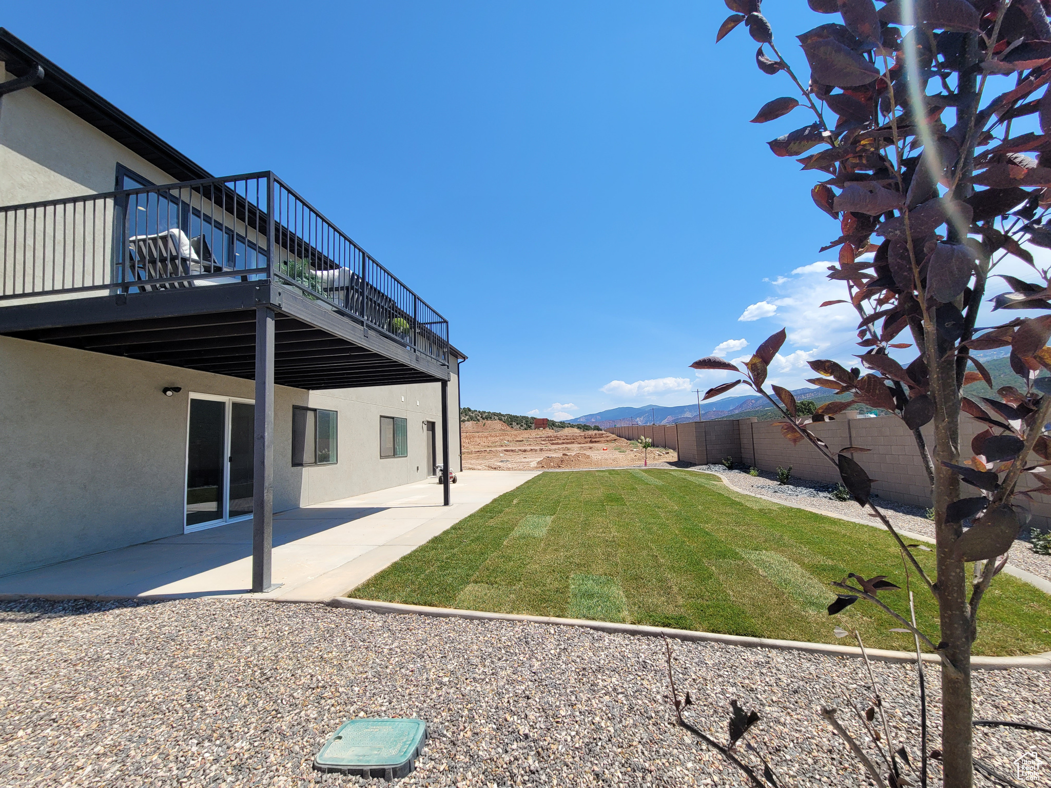 2529 W BLACK SAGE DR