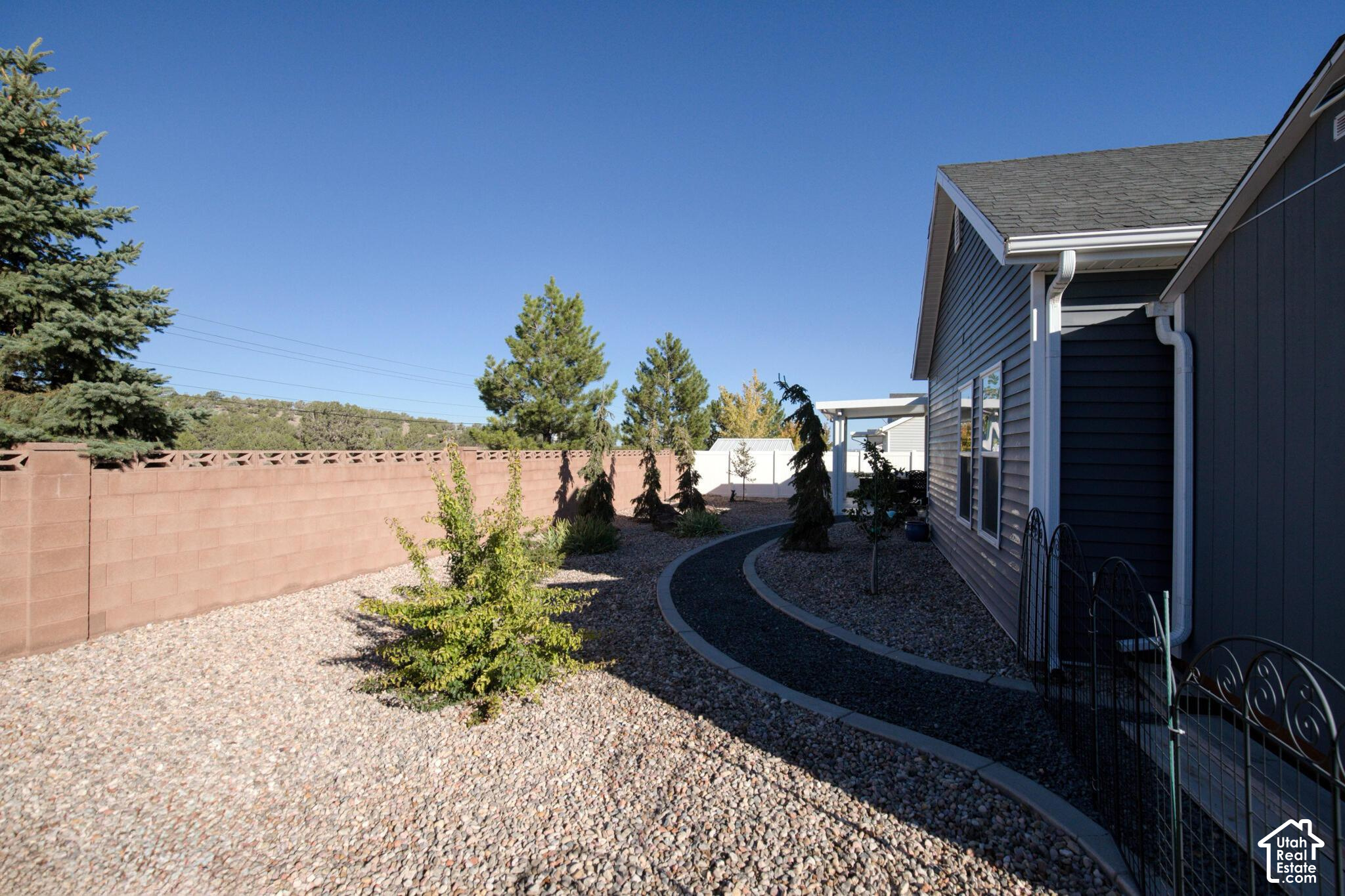 151 N 2875 W