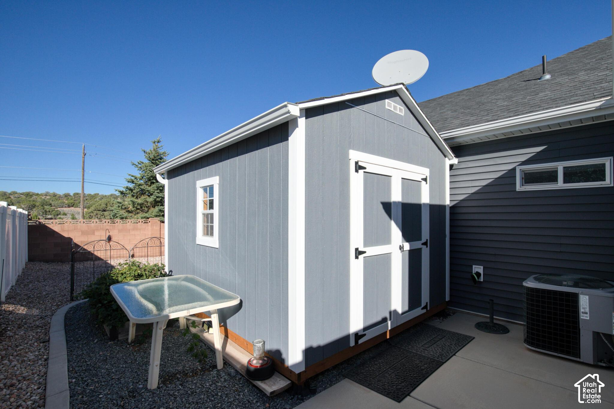 151 N 2875 W
