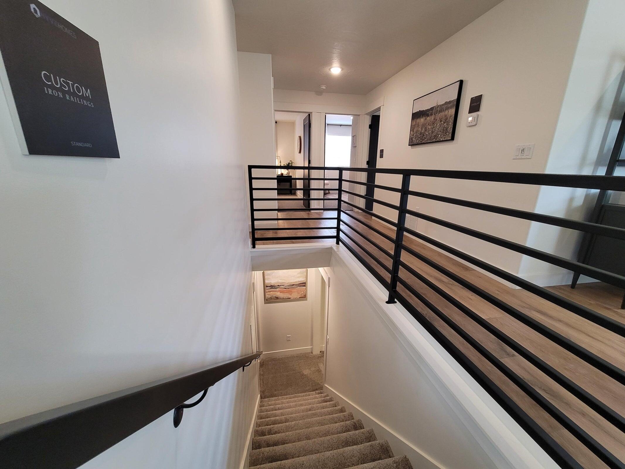 2493 W Scenic DR