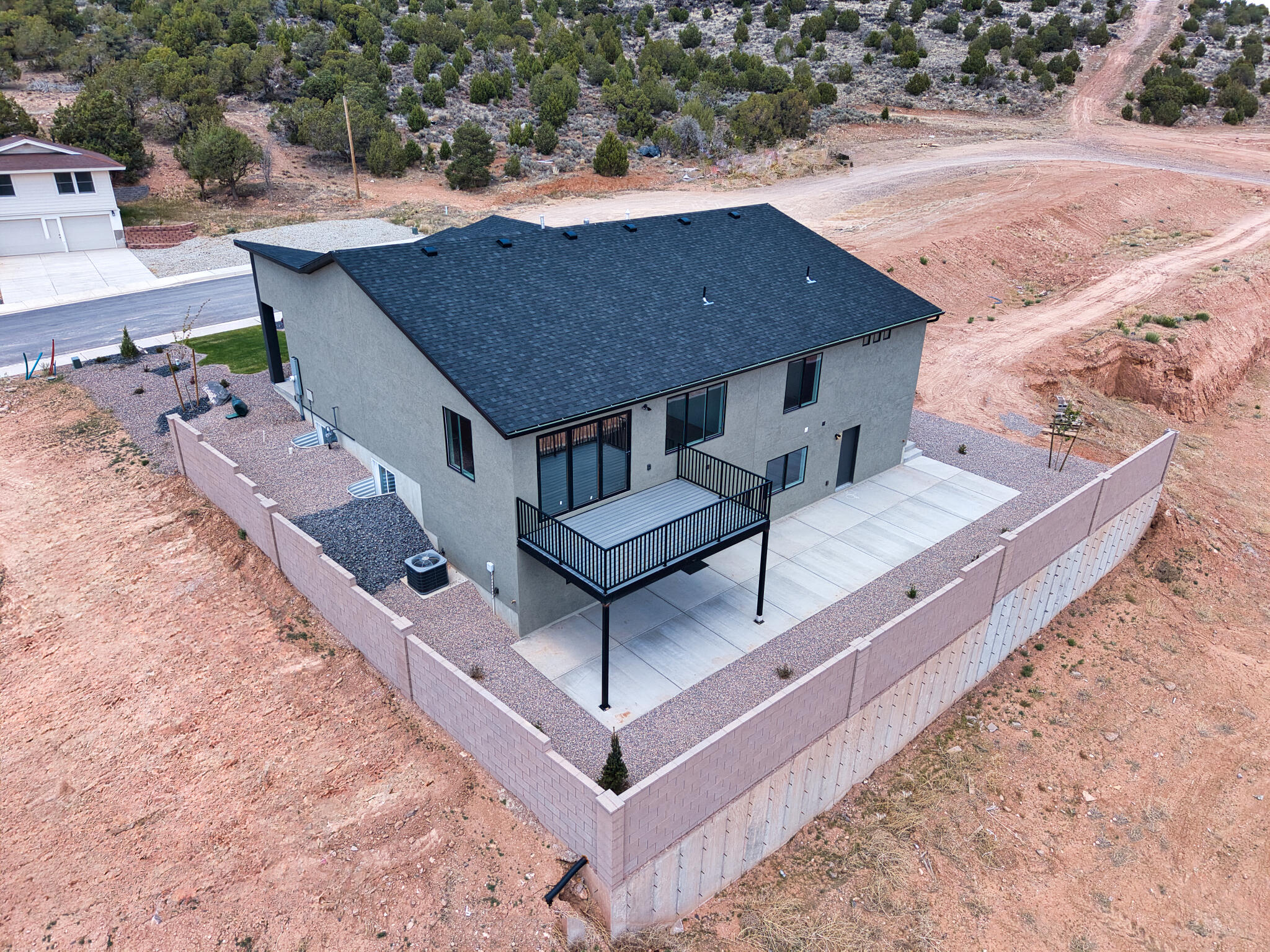 2493 W Scenic DR