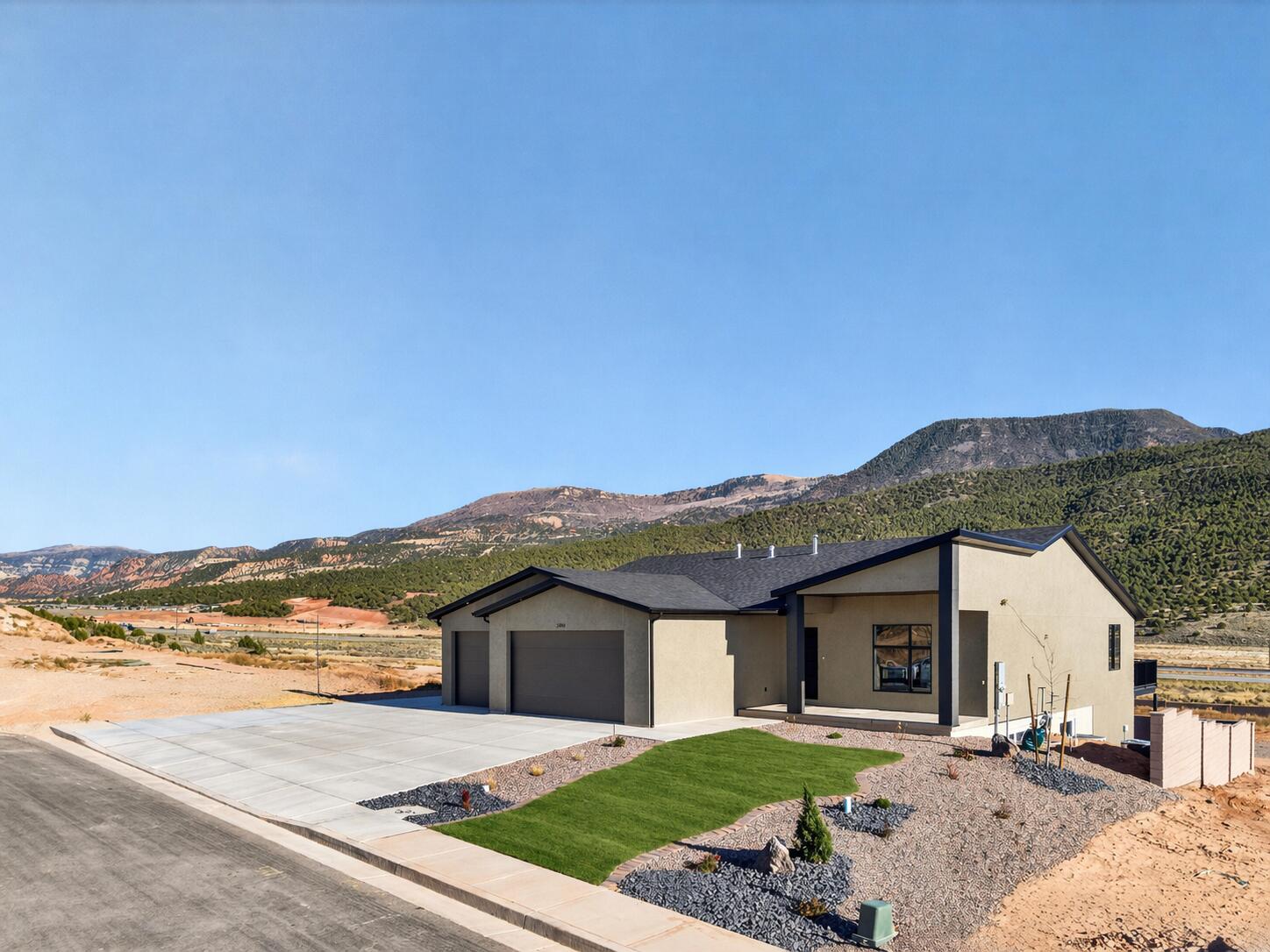 2493 W Scenic DR
