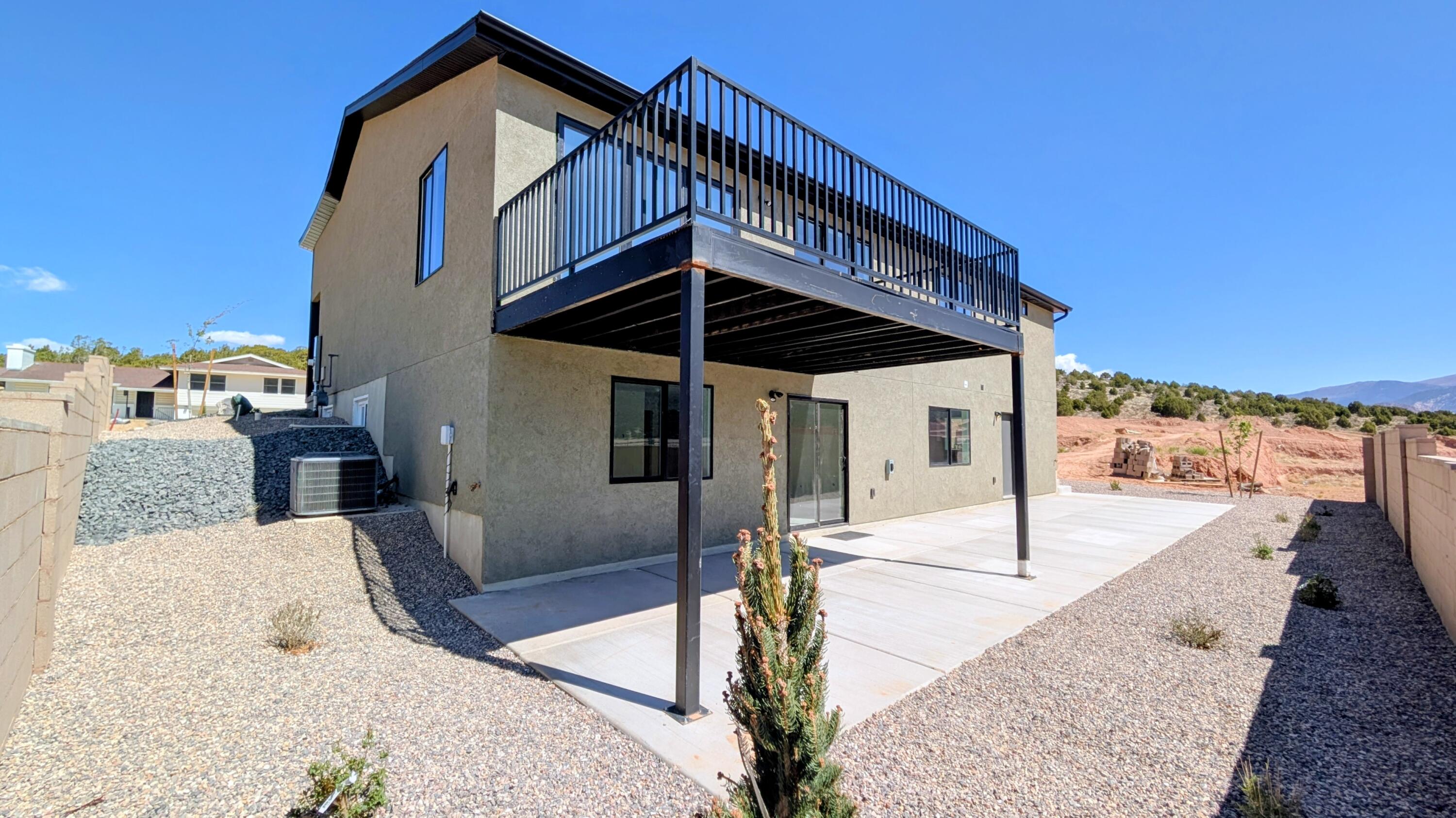 2493 W Scenic DR
