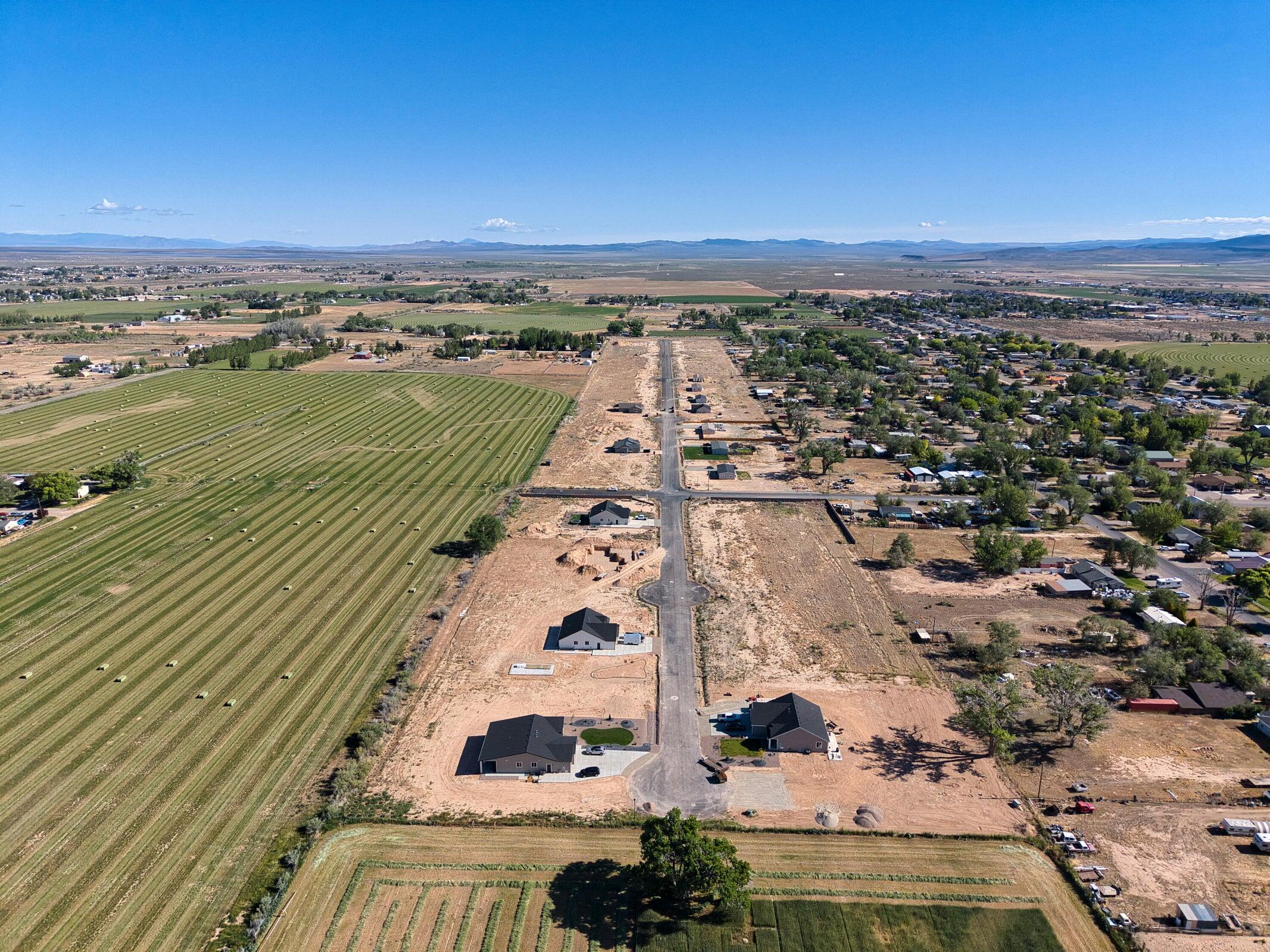3951 N 350 W