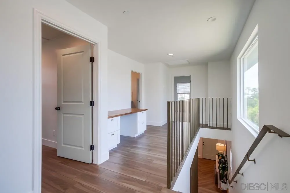 5051 Hawley