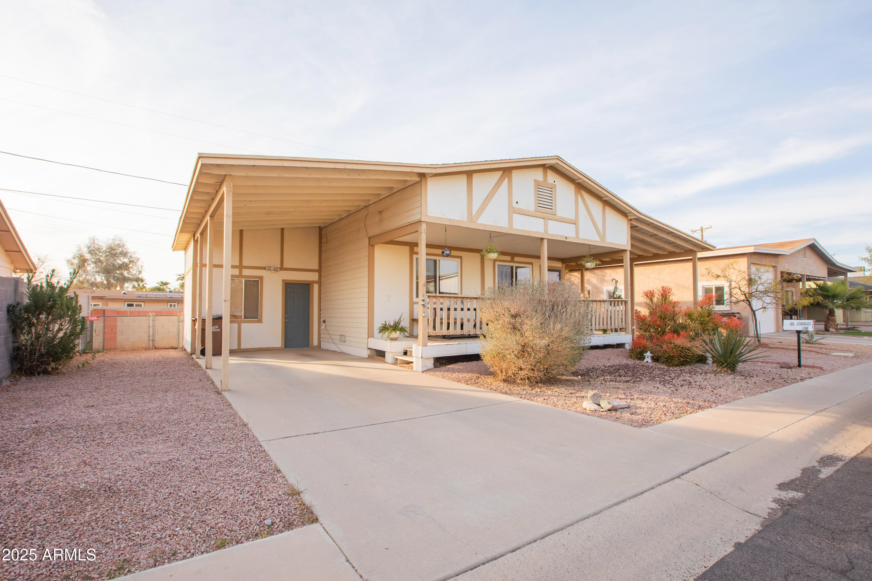 180 S Stardust Lane