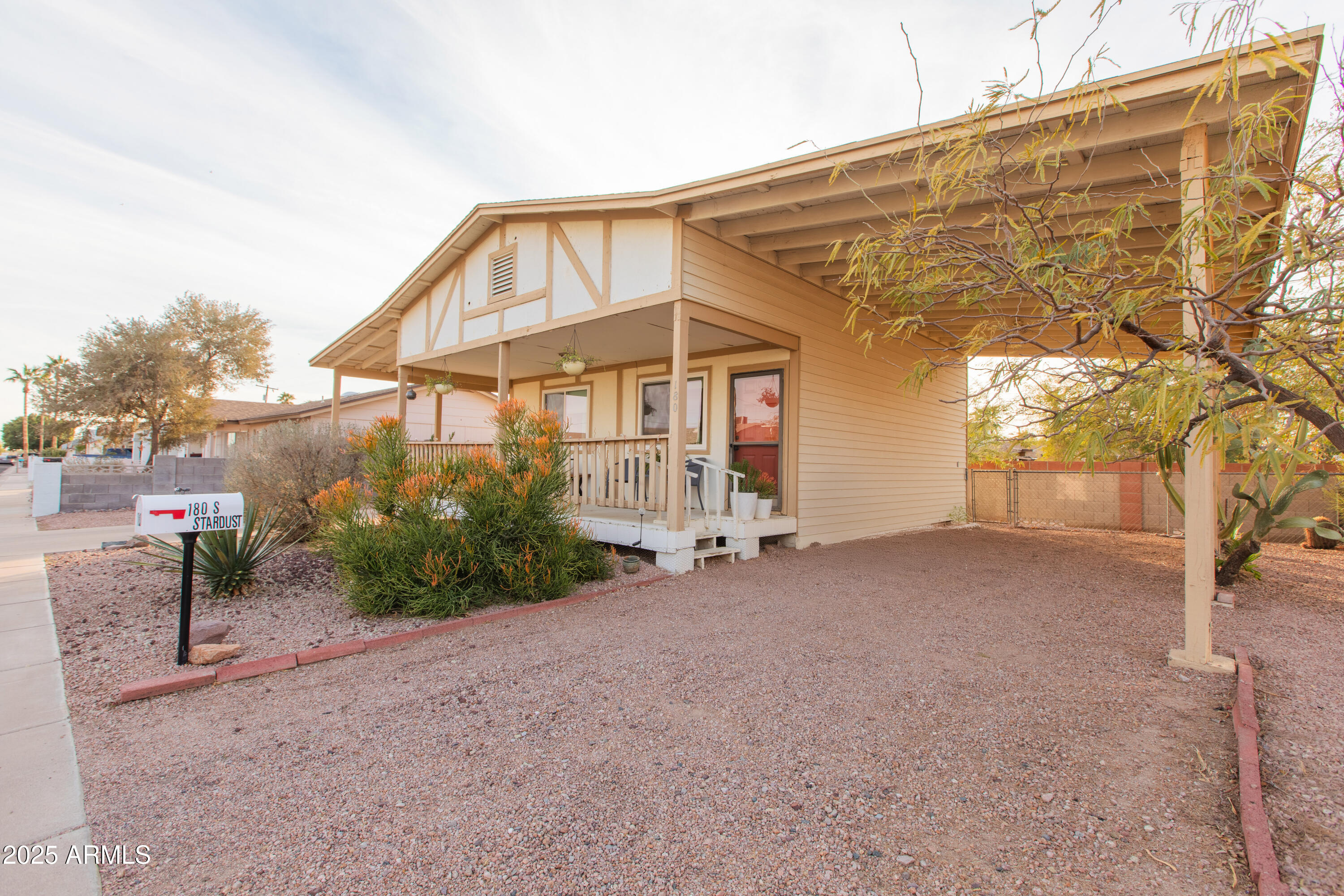 180 S Stardust Lane