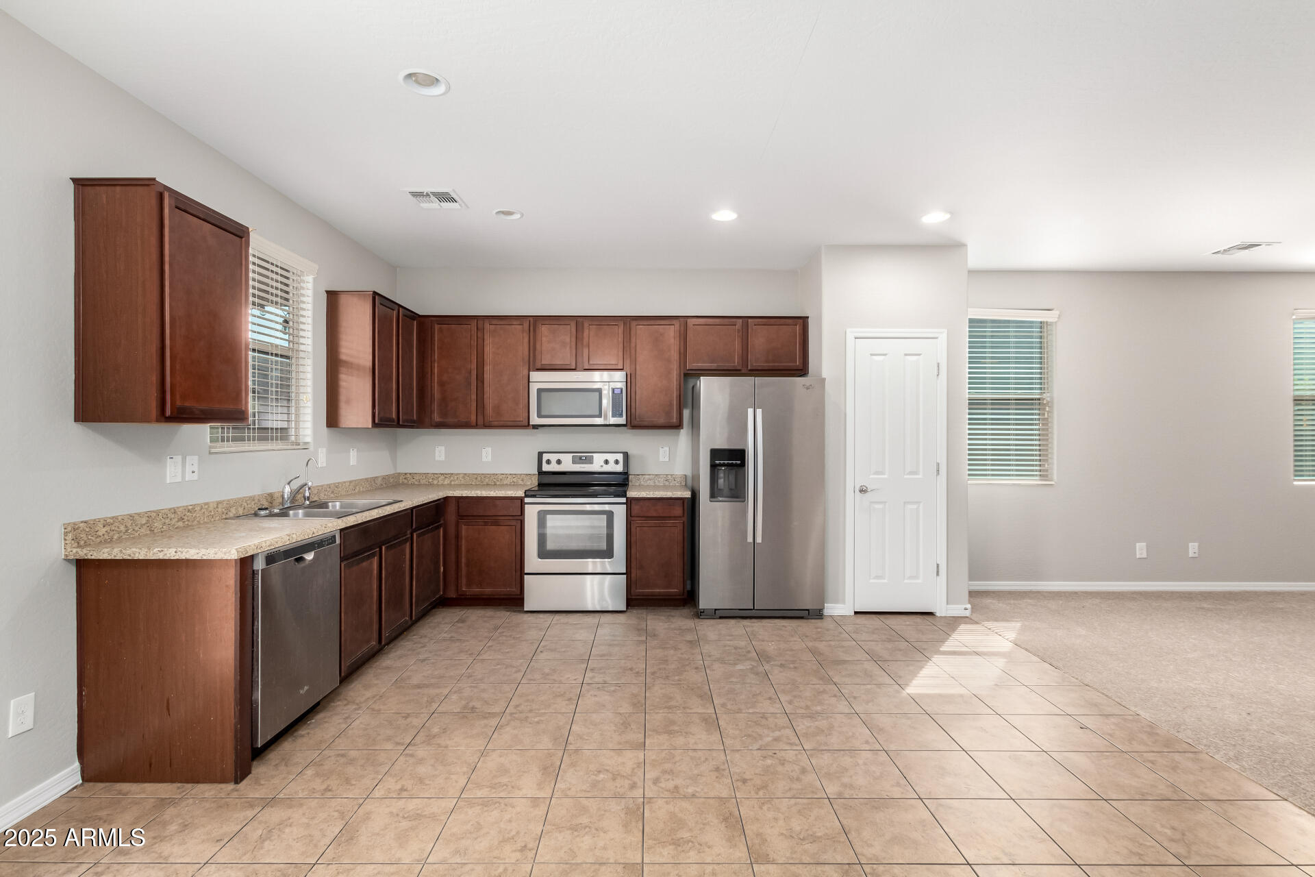 41304 W Rio Bravo Drive