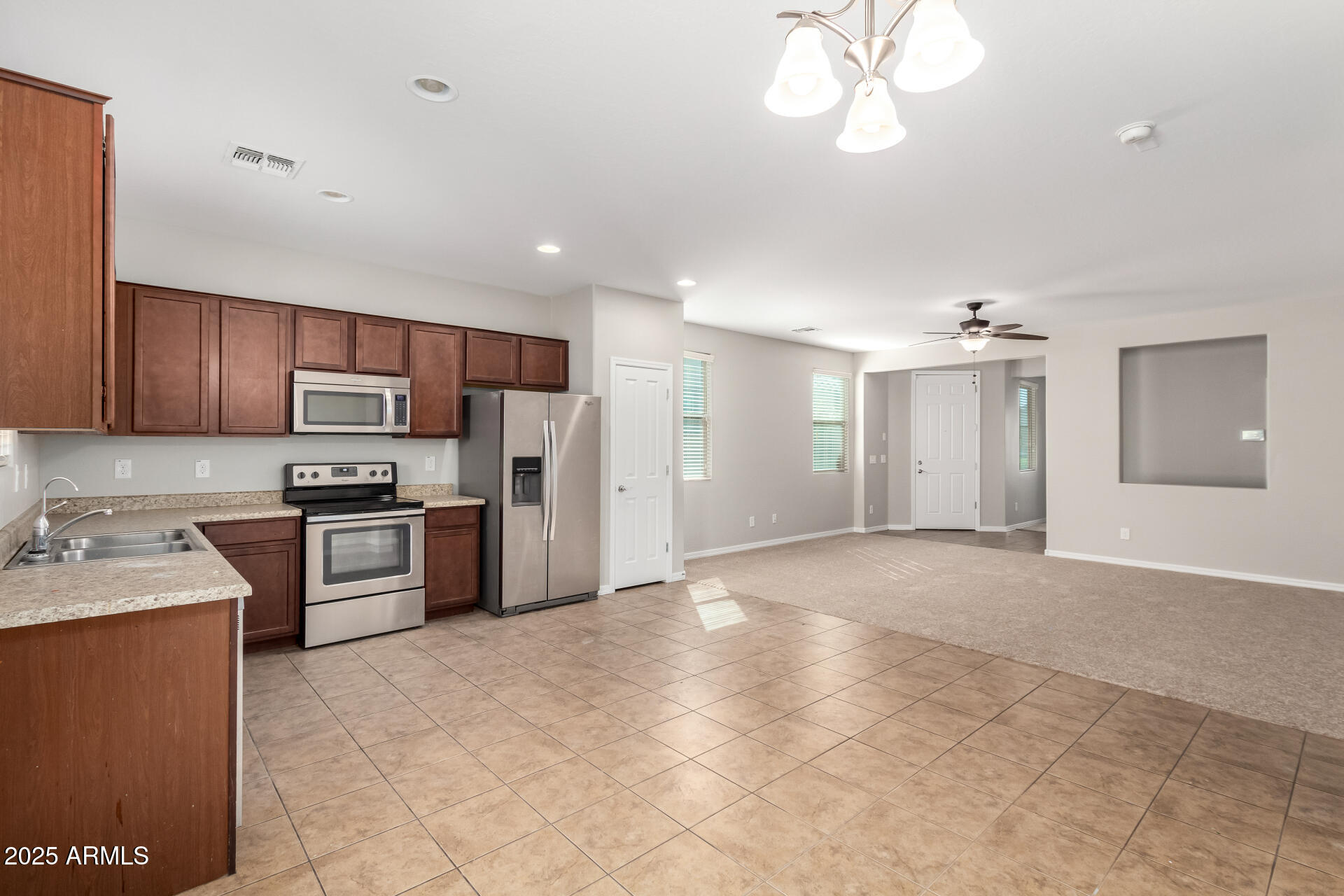 41304 W Rio Bravo Drive