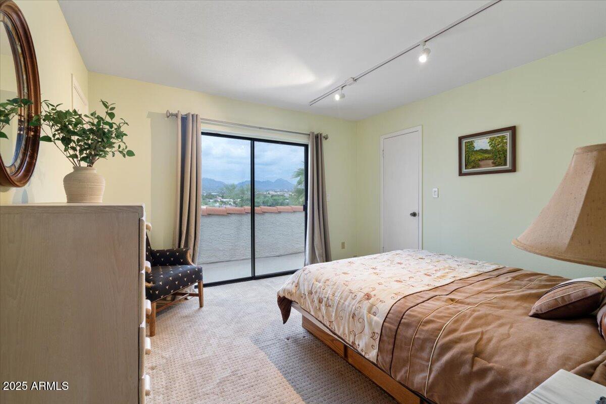16510 E Palisades Boulevard, 42