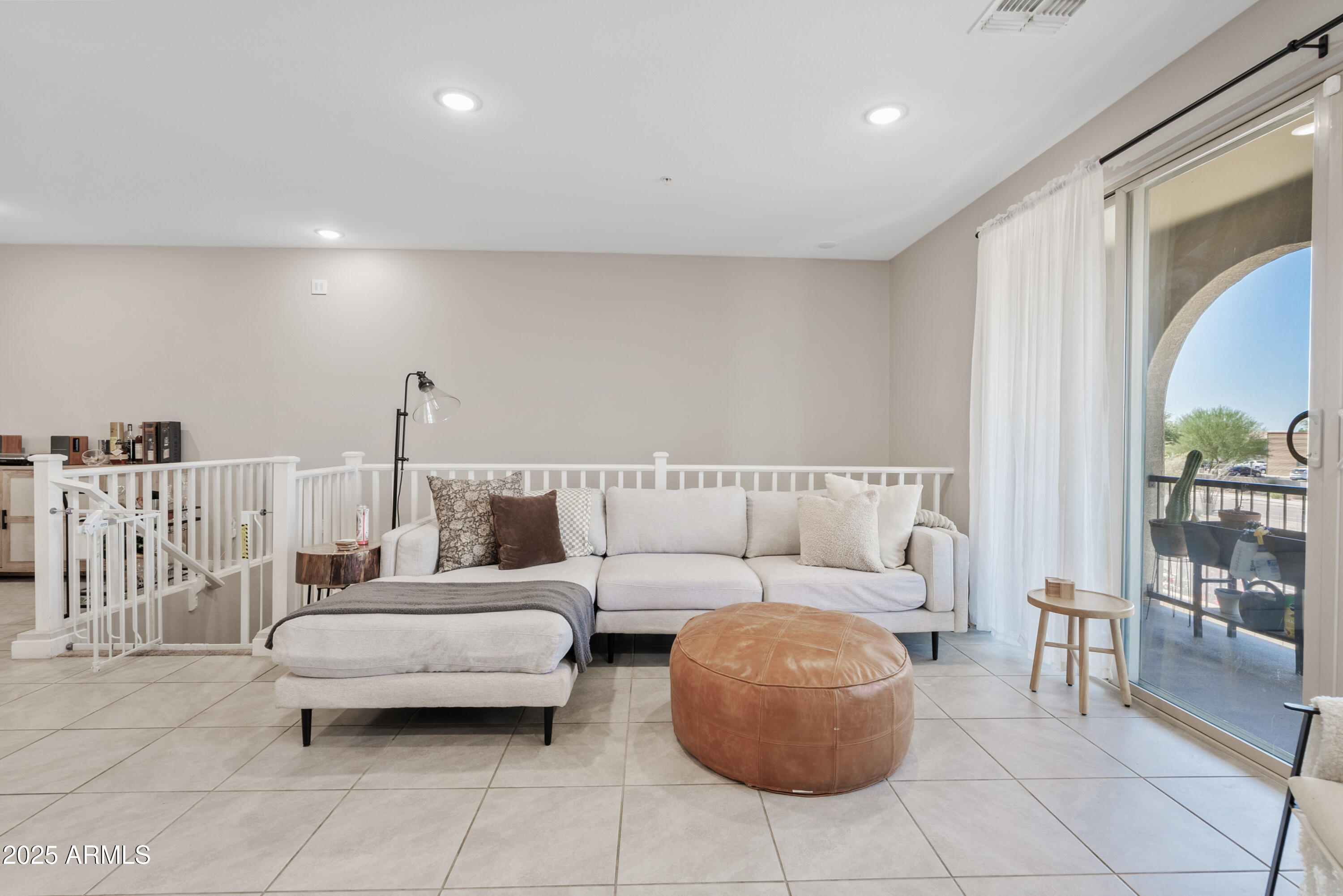 155 N LAKEVIEW Boulevard, 206