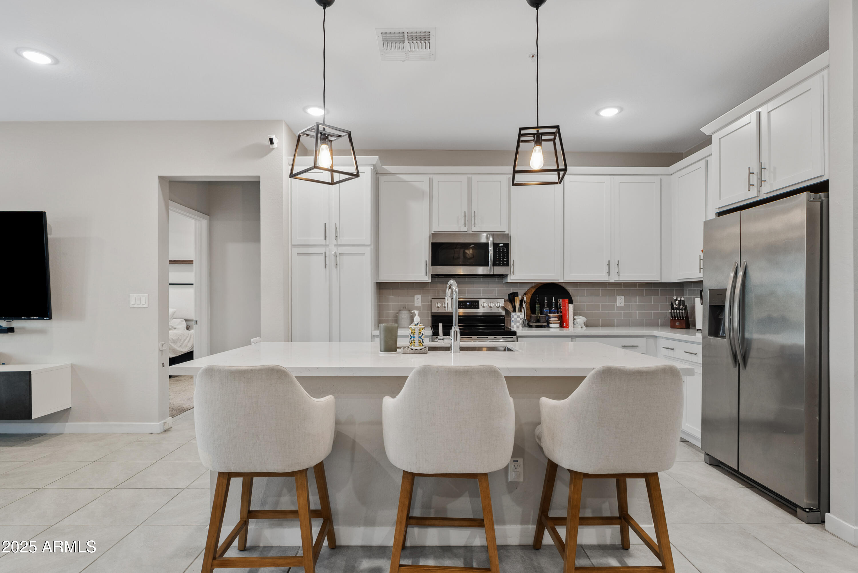 155 N LAKEVIEW Boulevard, 206
