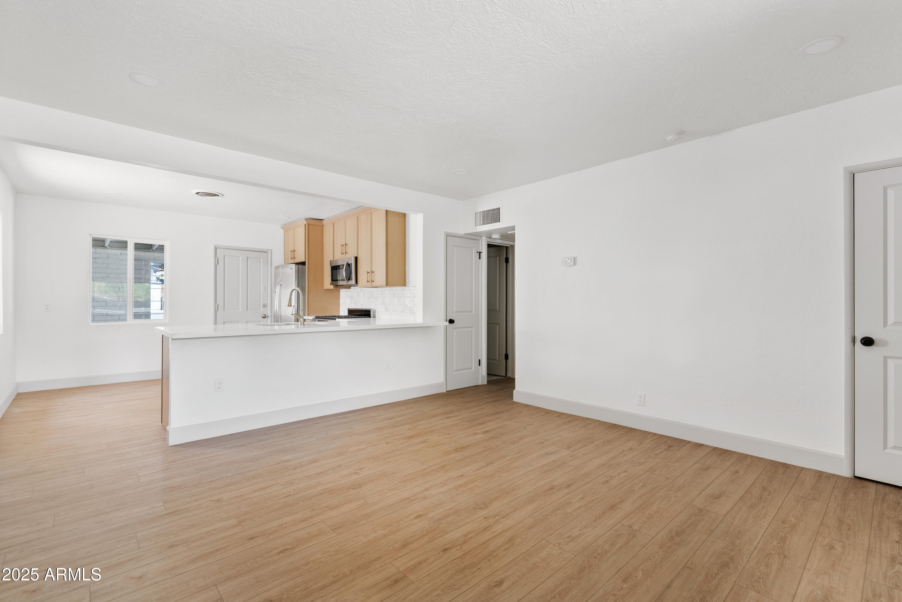 610 E SAN JUAN Avenue