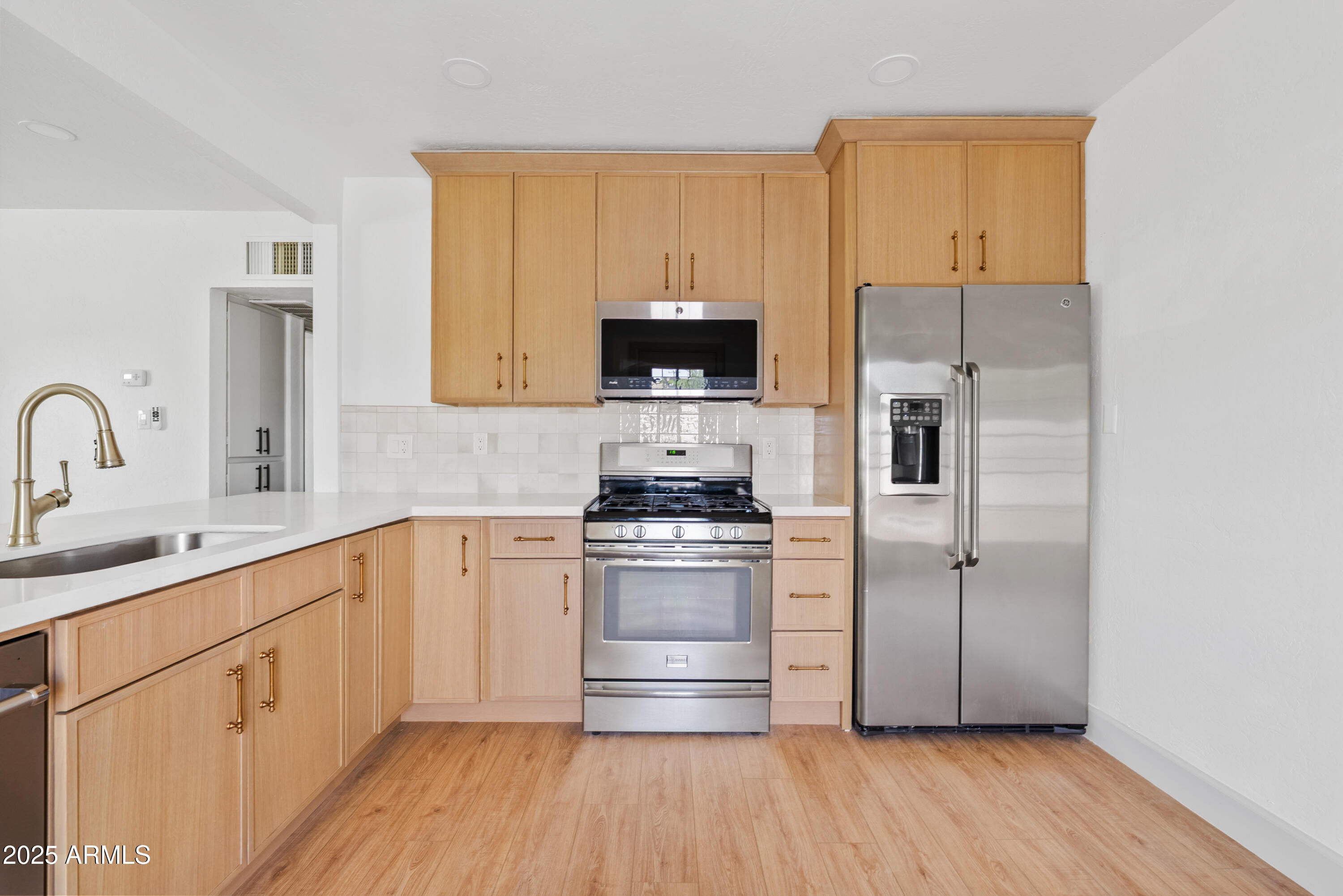 610 E SAN JUAN Avenue