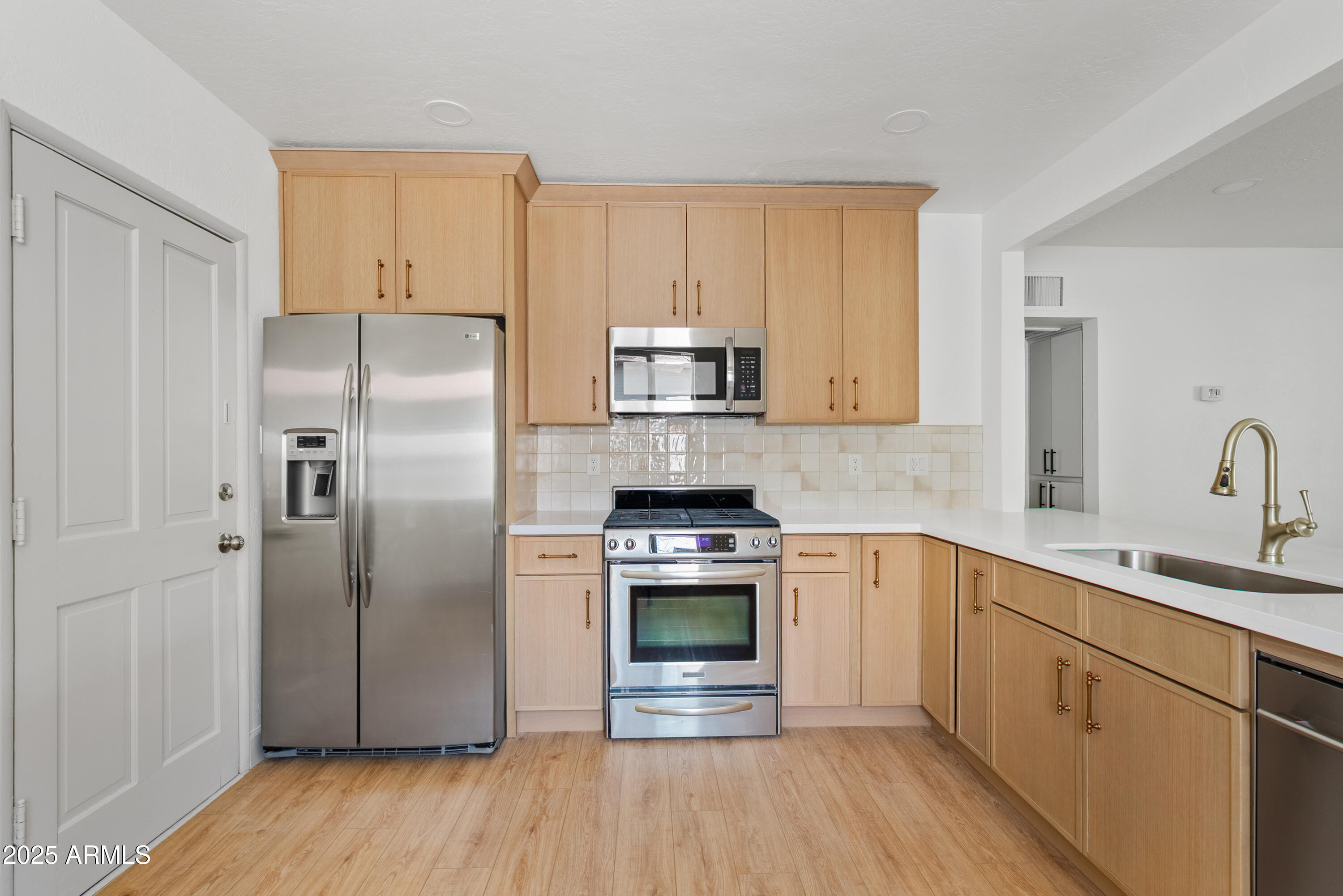 610 E SAN JUAN Avenue