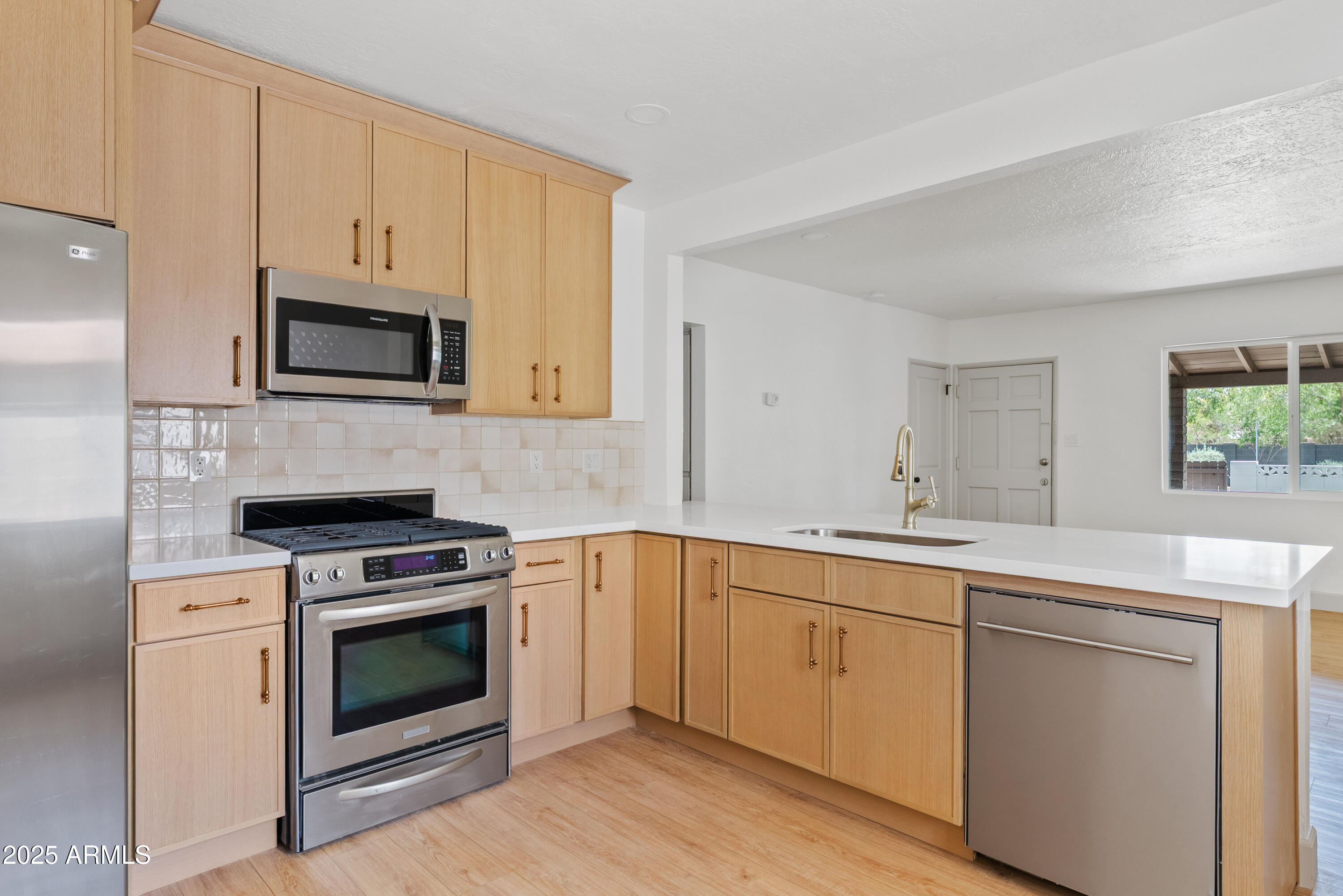 610 E SAN JUAN Avenue