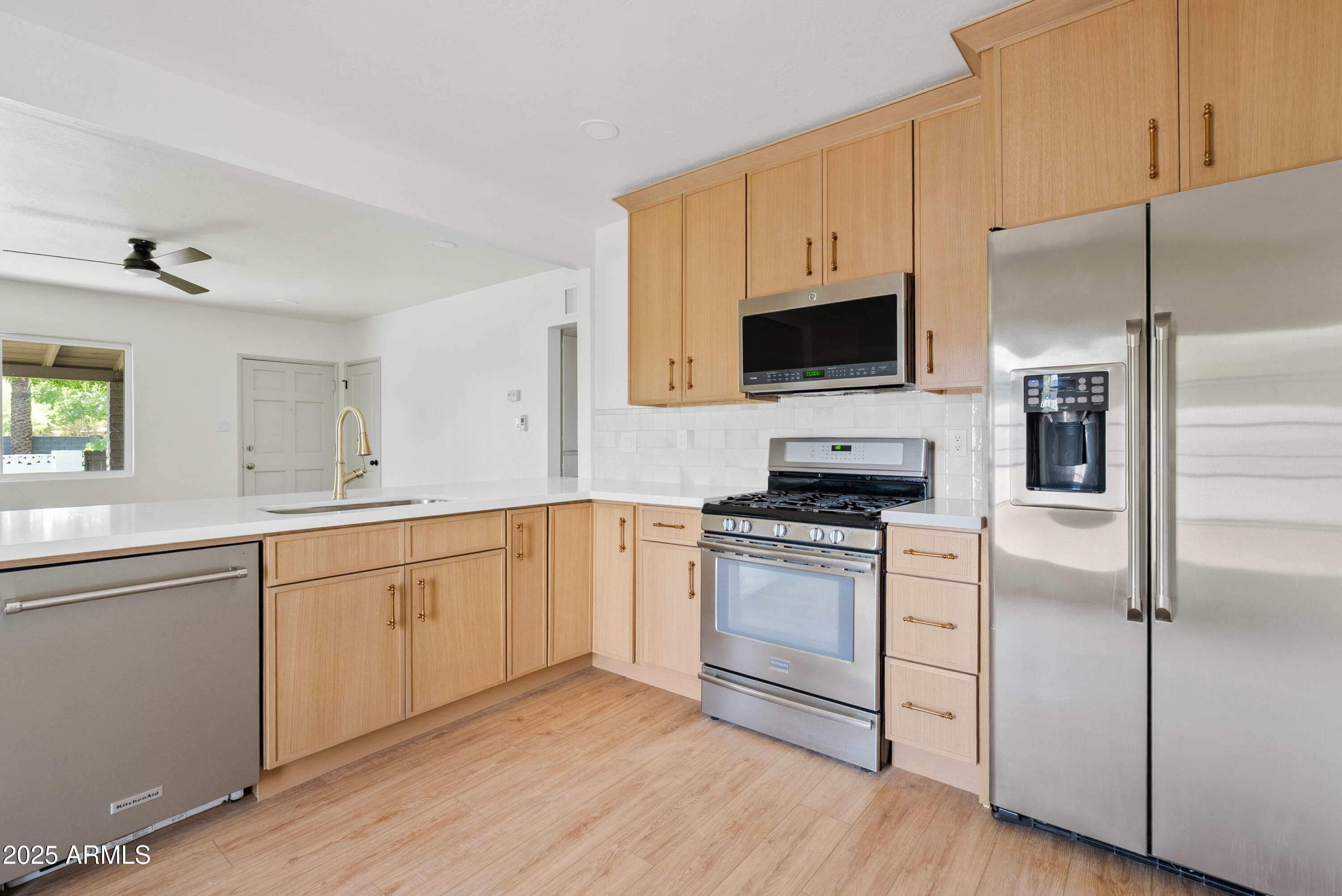 610 E SAN JUAN Avenue