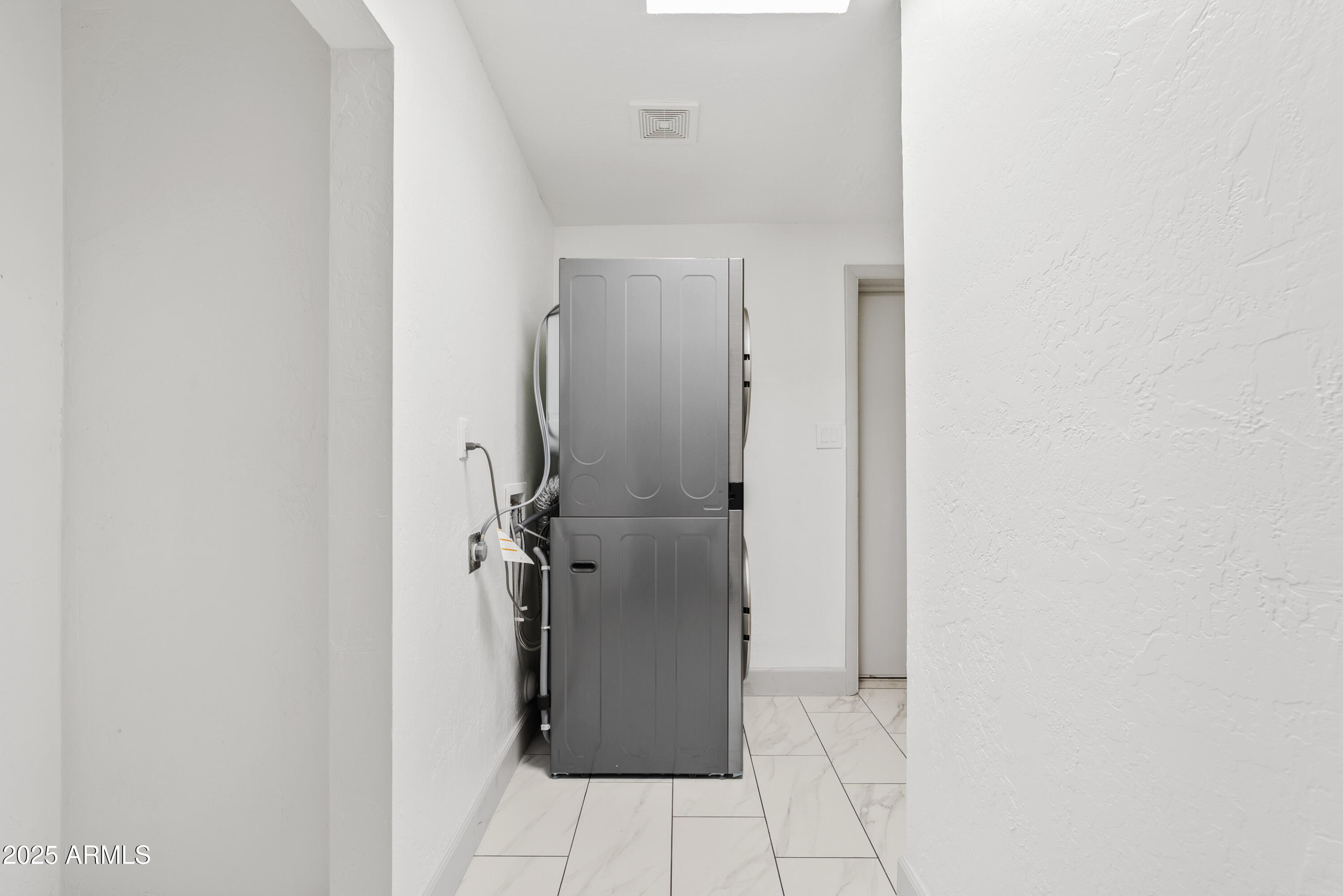 610 E SAN JUAN Avenue