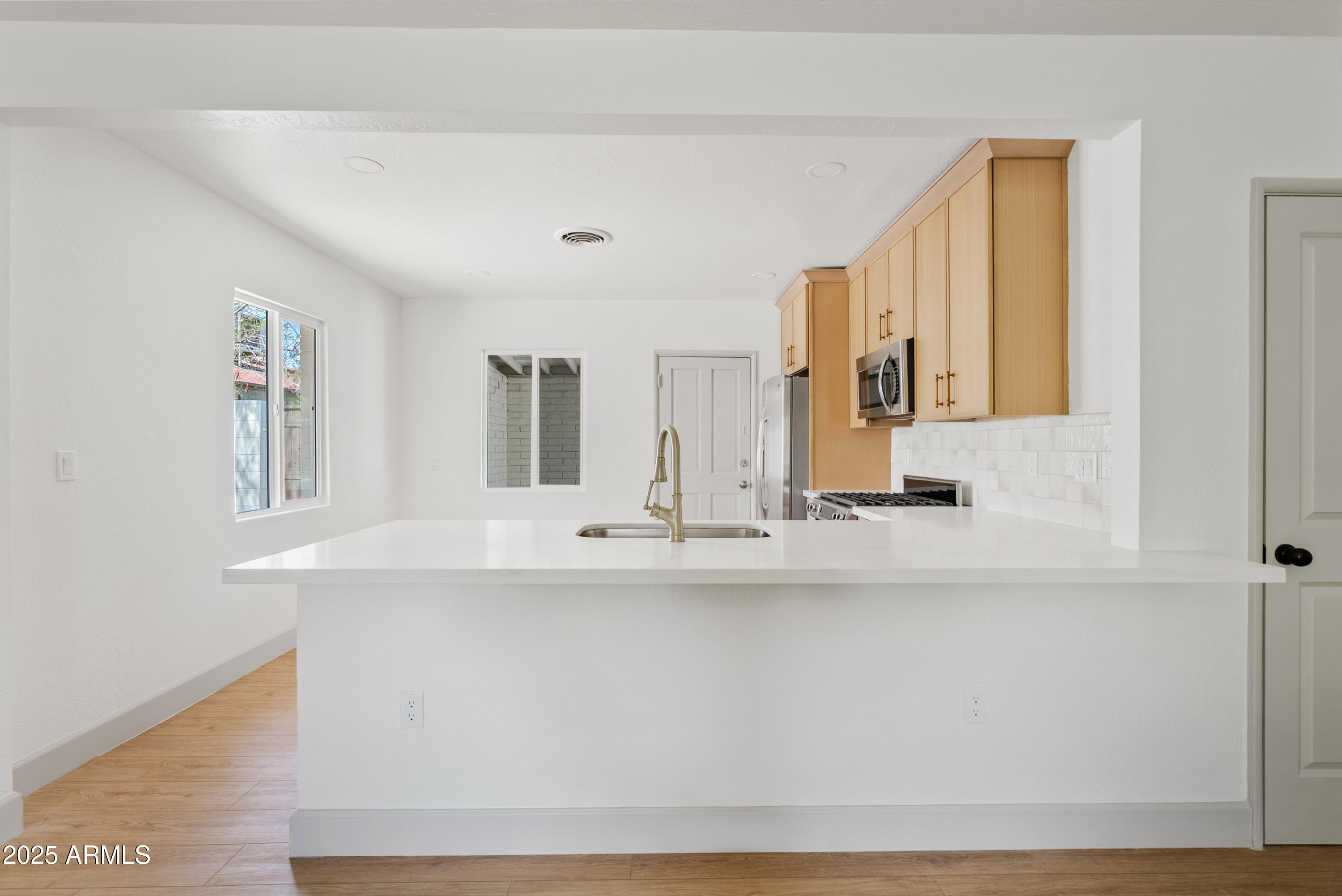 610 E SAN JUAN Avenue