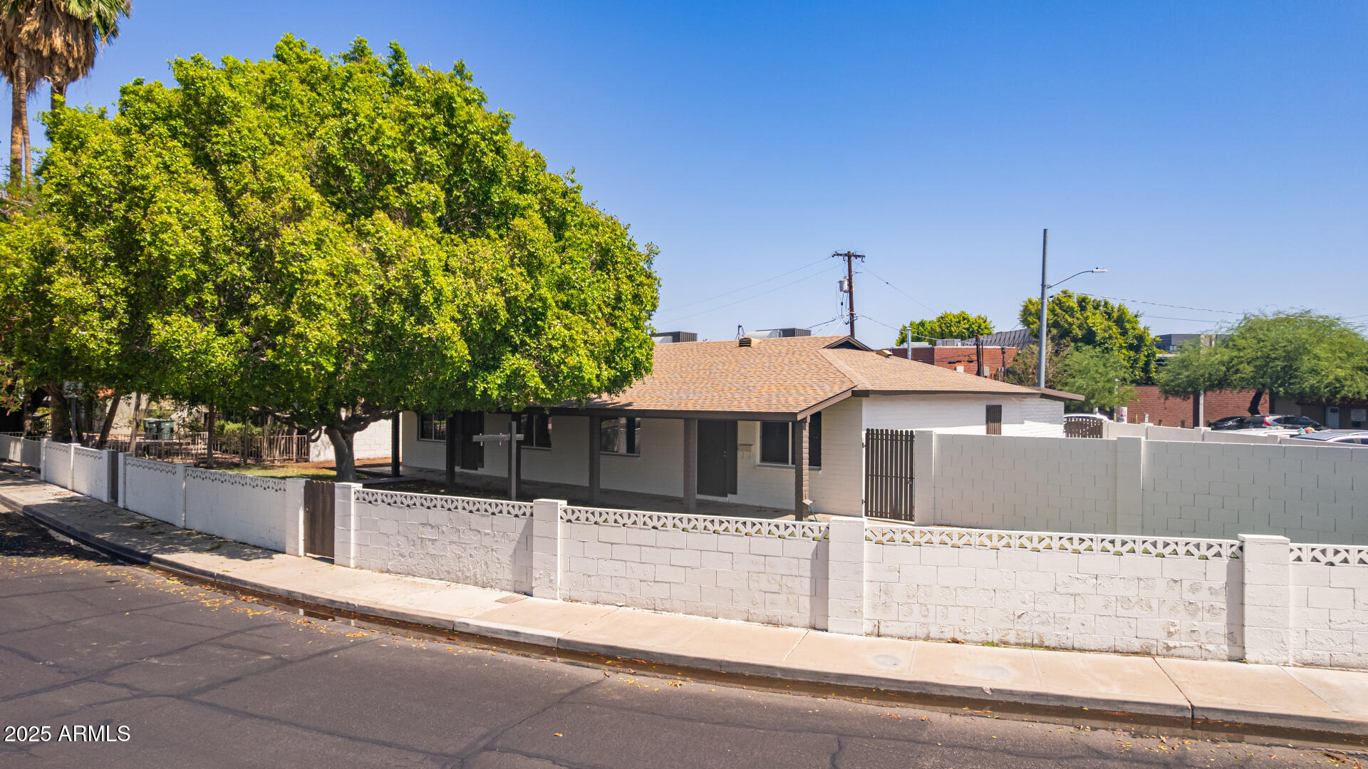 610 E SAN JUAN Avenue