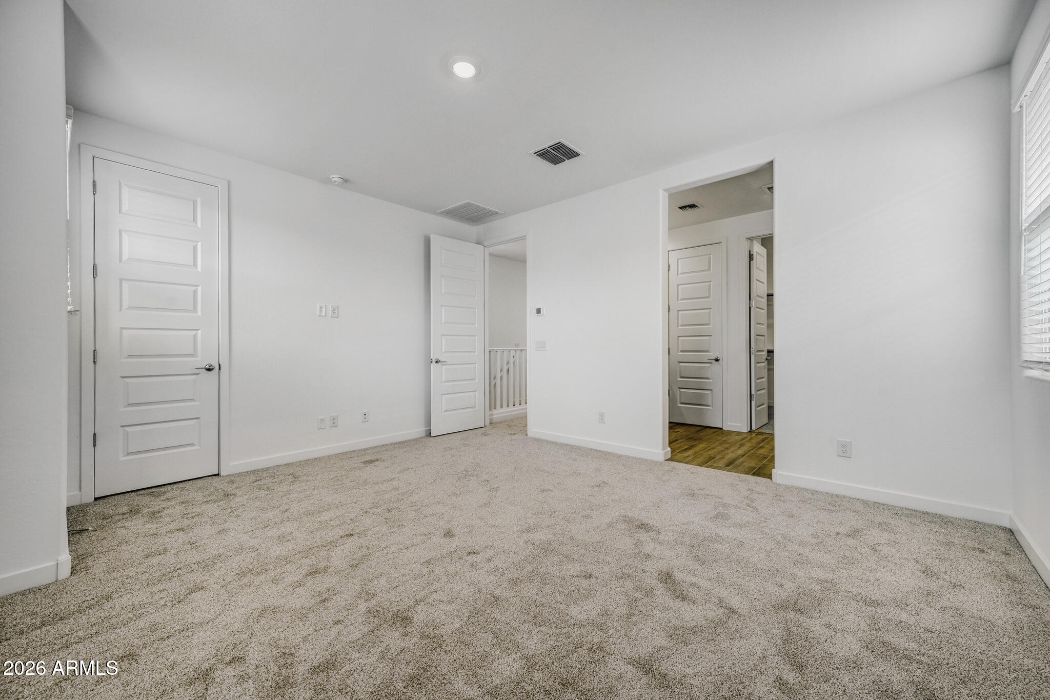 8324 E PRAIRIE Avenue