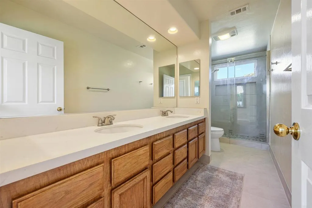 2801 El Camino Verde