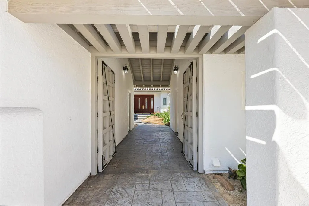 2801 El Camino Verde