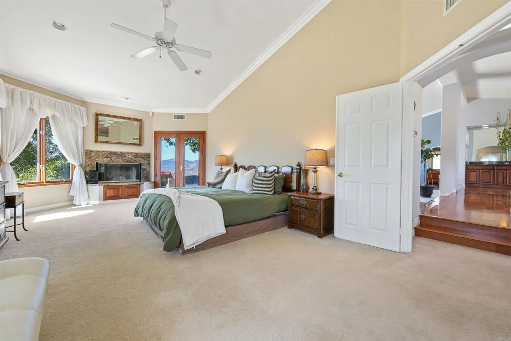 2801 El Camino Verde