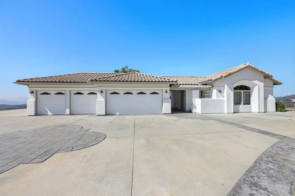 2801 El Camino Verde