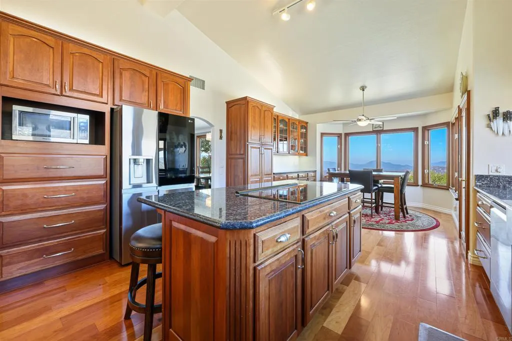 2801 El Camino Verde