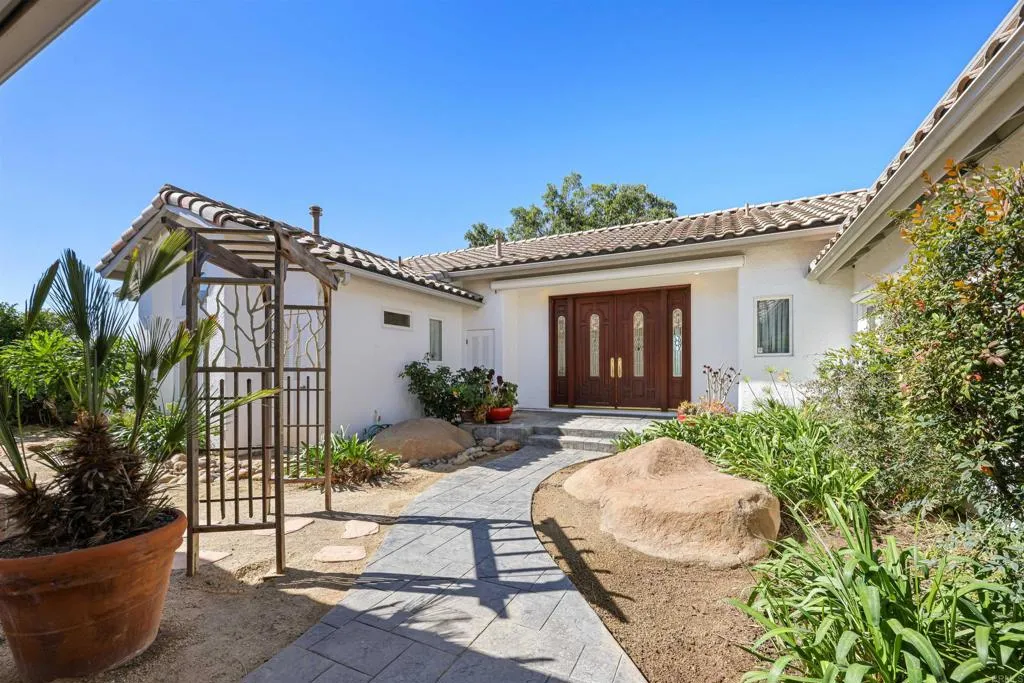 2801 El Camino Verde