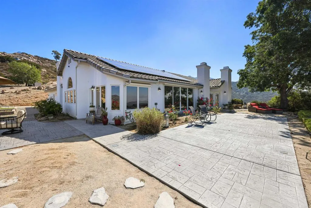 2801 El Camino Verde