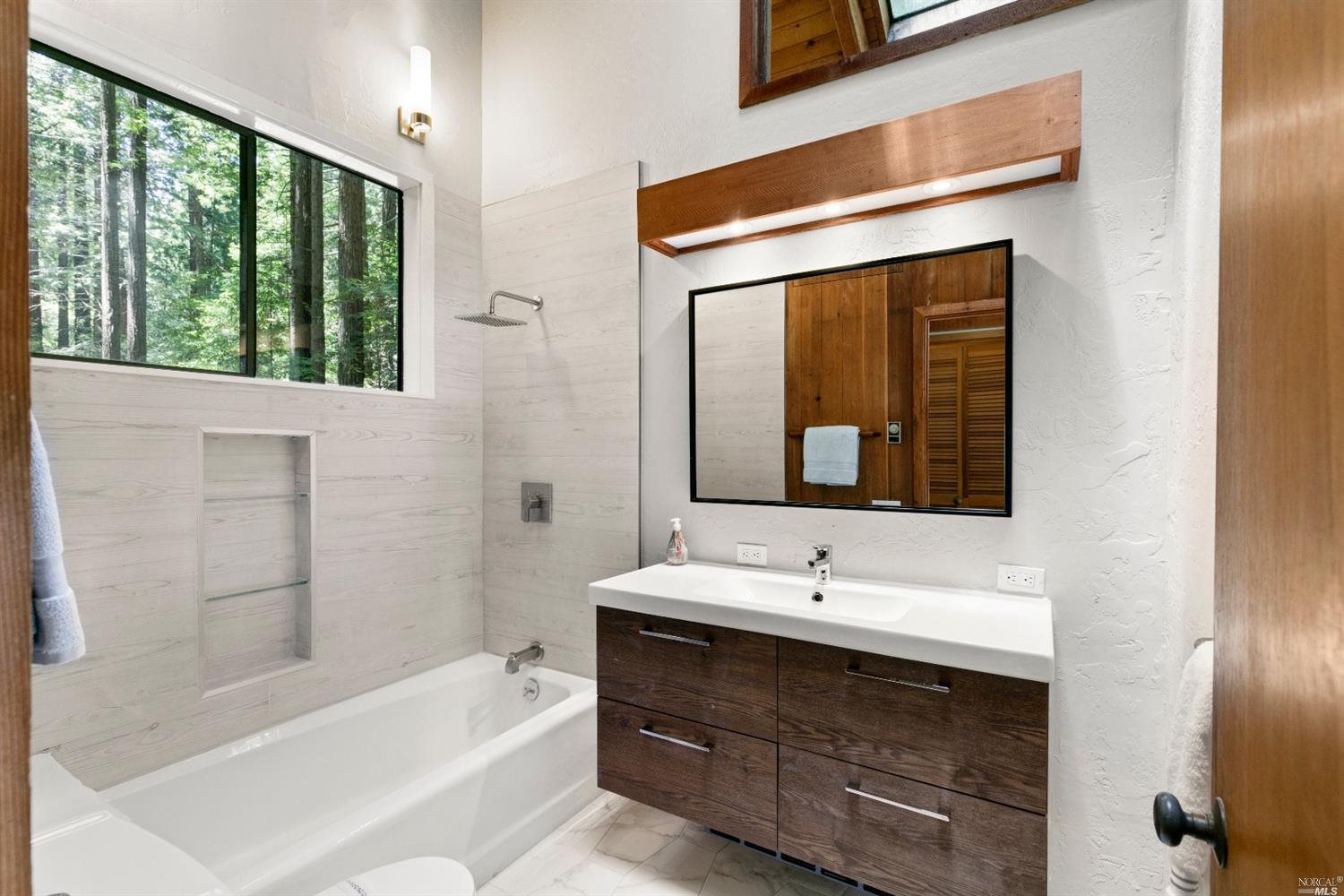 10092 Sorcerer Wood Rd