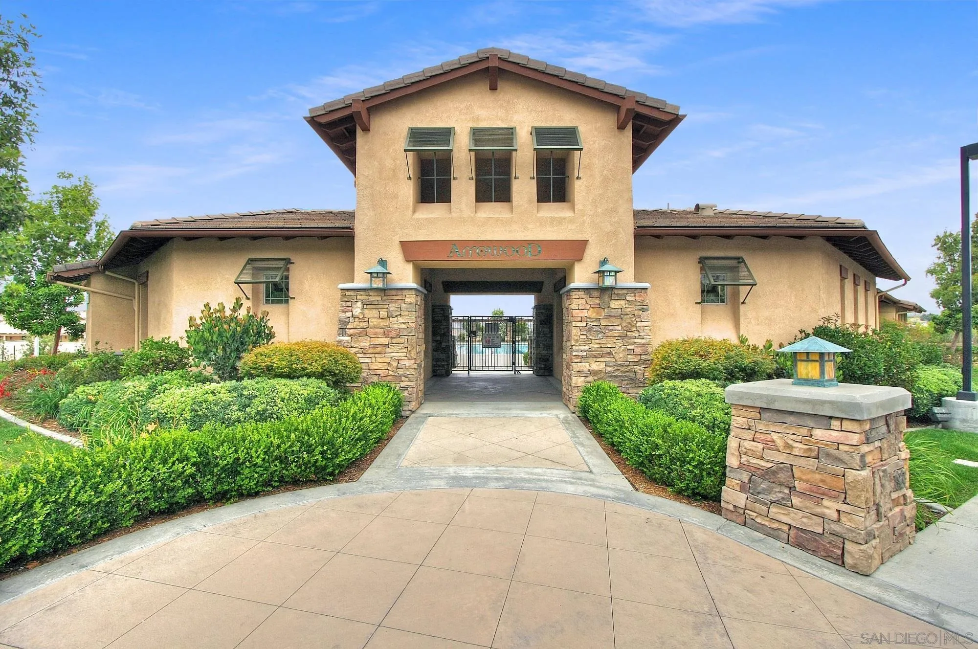 1079 Vista Pointe Blvd
