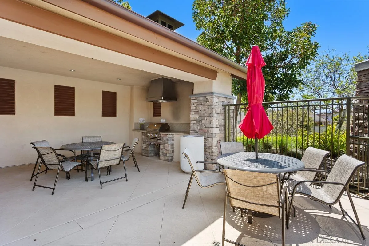 1079 Vista Pointe Blvd