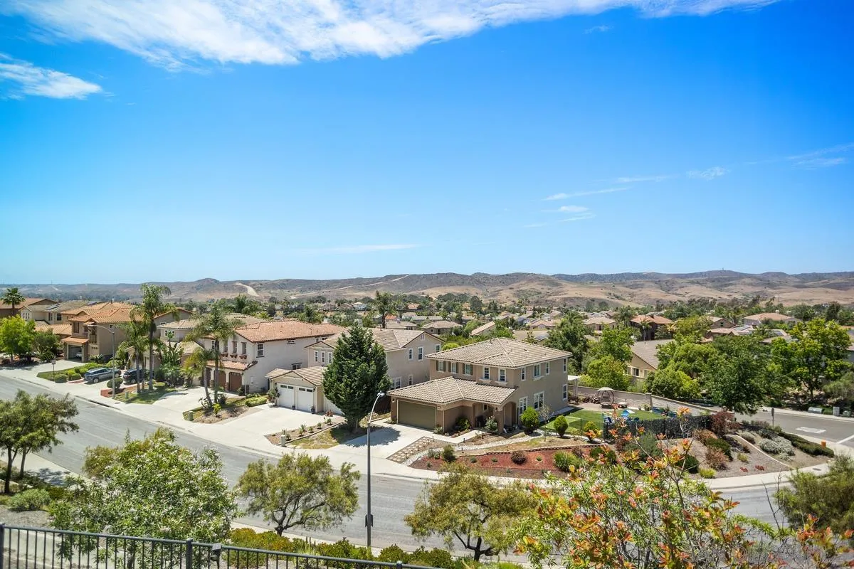 1079 Vista Pointe Blvd