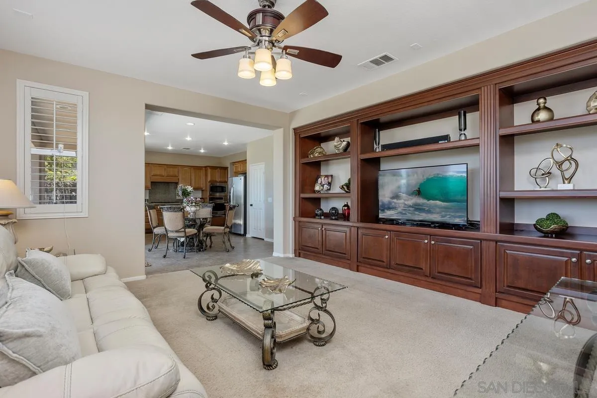 1079 Vista Pointe Blvd