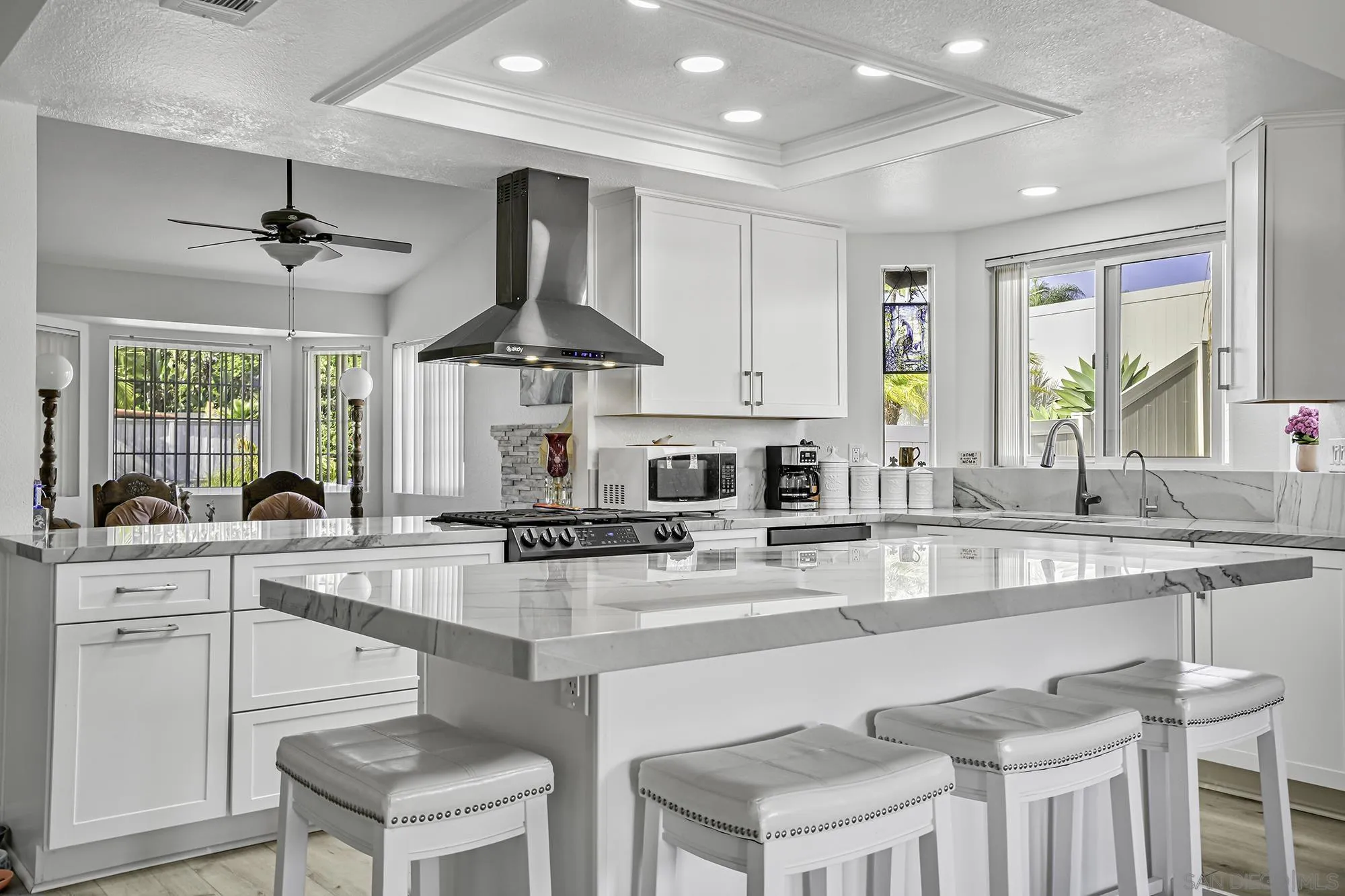 5241 Alamosa Park Dr