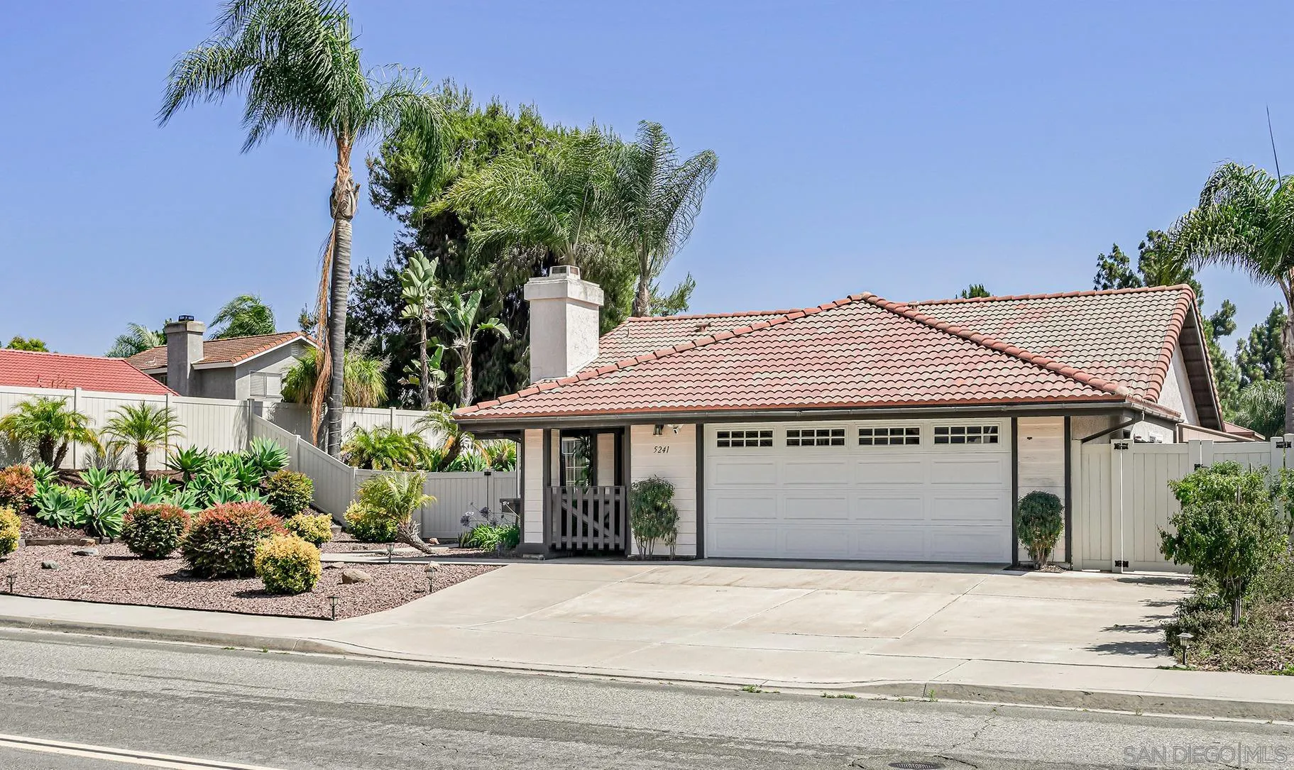 5241 Alamosa Park Dr