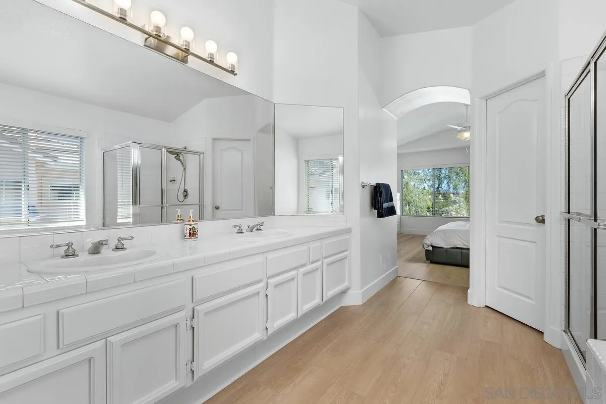 4208 Baroque Terrace