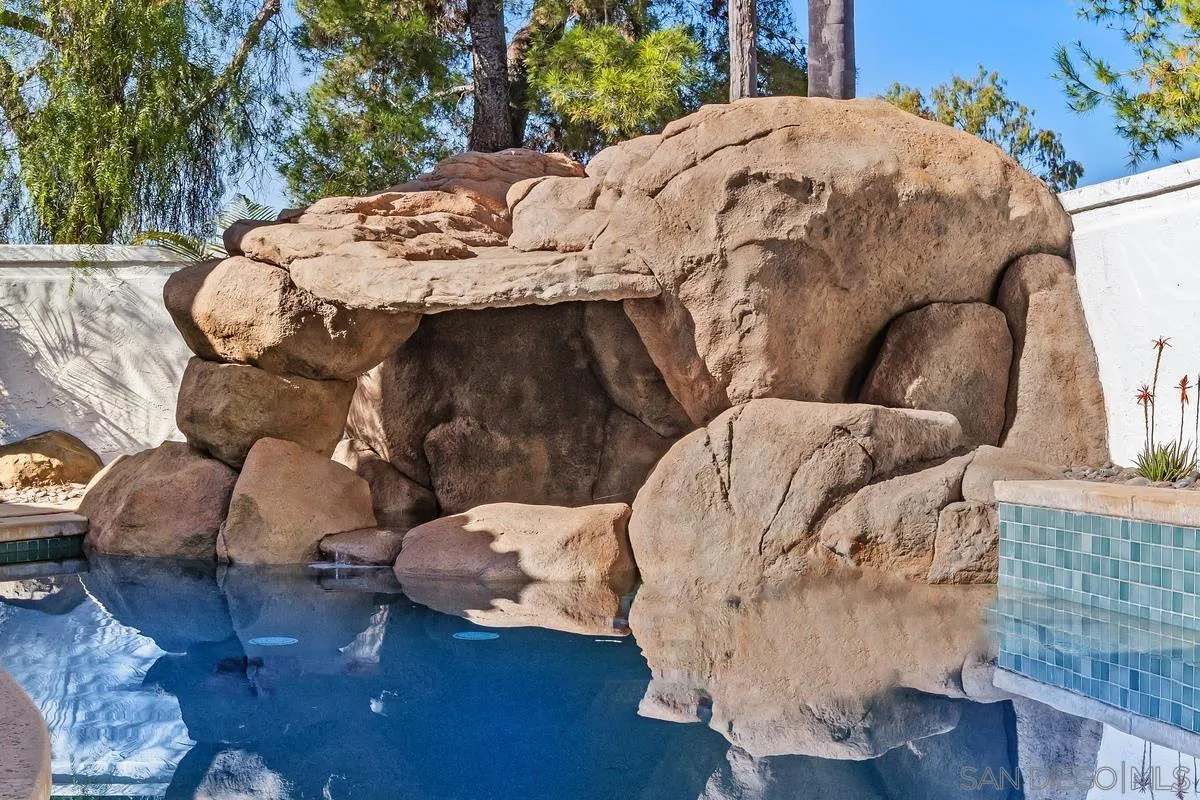 4802 Baroque Terrace