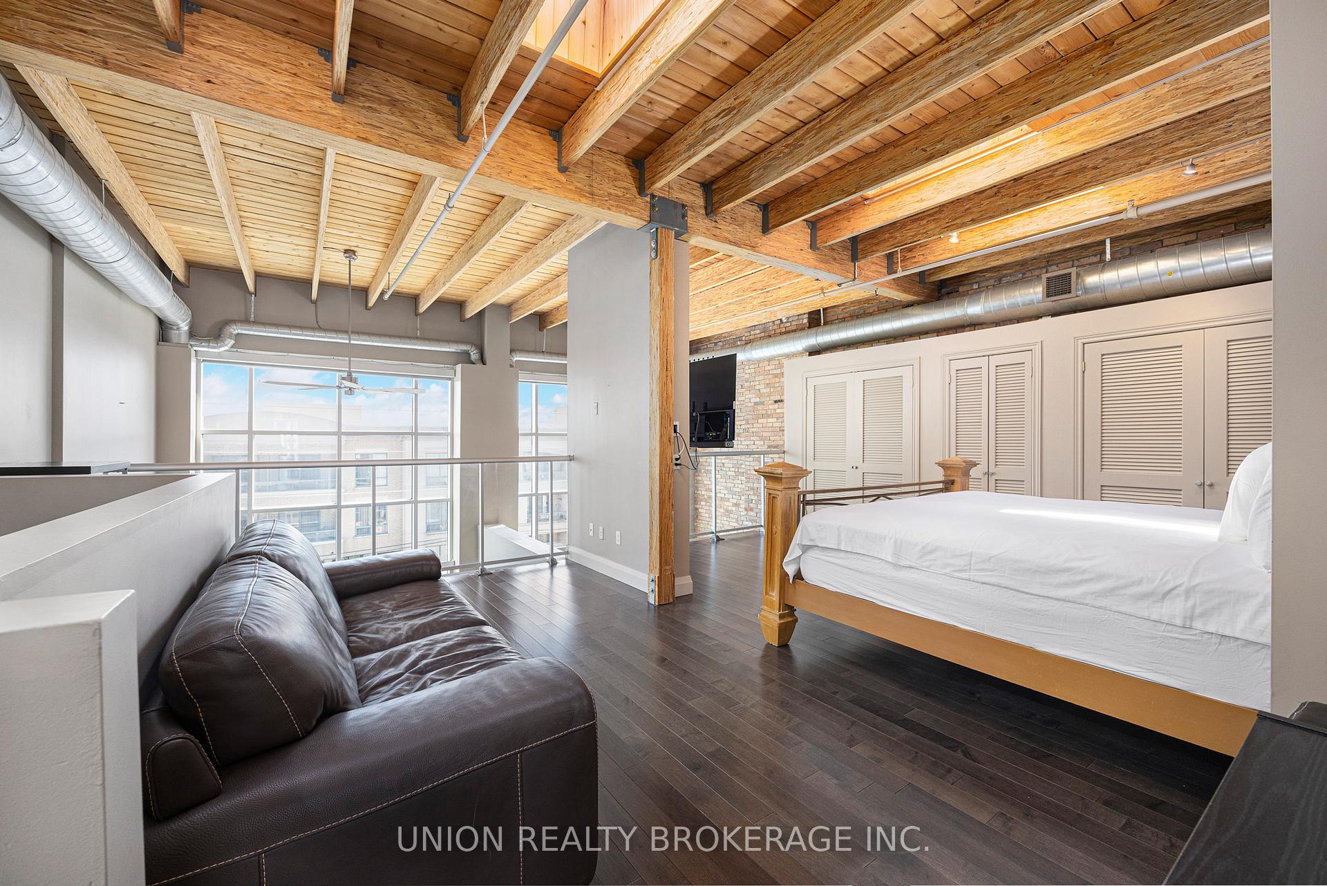 #303 - 1852 Queen Street, Toronto Unit: 303
