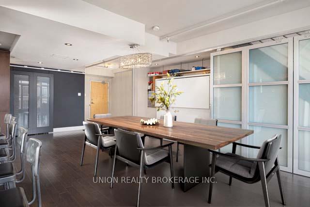 #303 - 1852 Queen Street, Toronto Unit: 303