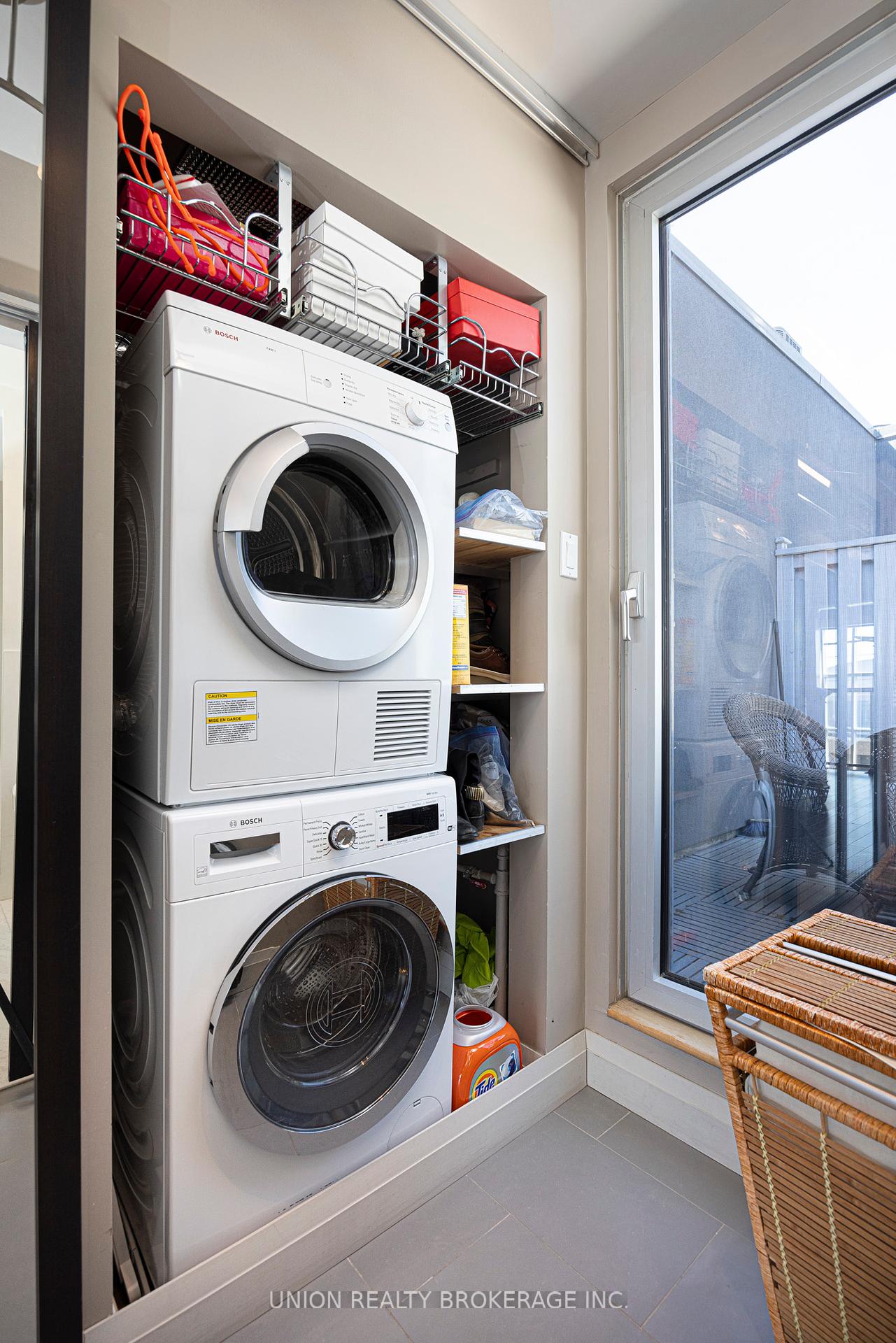 #303 - 1852 Queen Street, Toronto Unit: 303